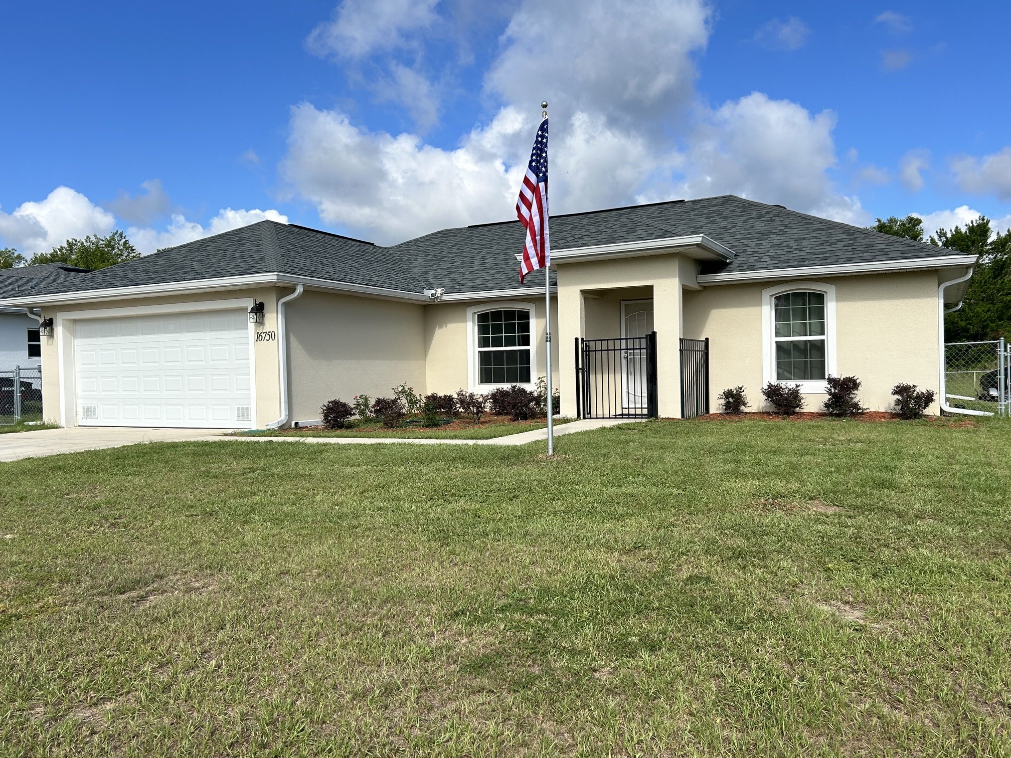 3/2/2 - $254,900