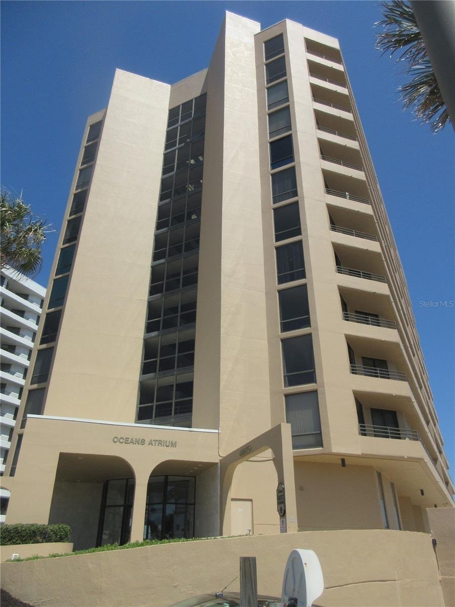 2/2/0 - Condo $ 319,900