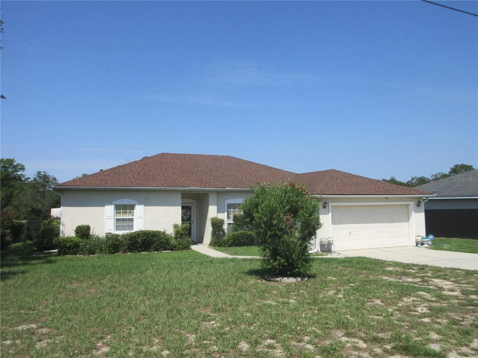 4/2/2 - $ 329,900