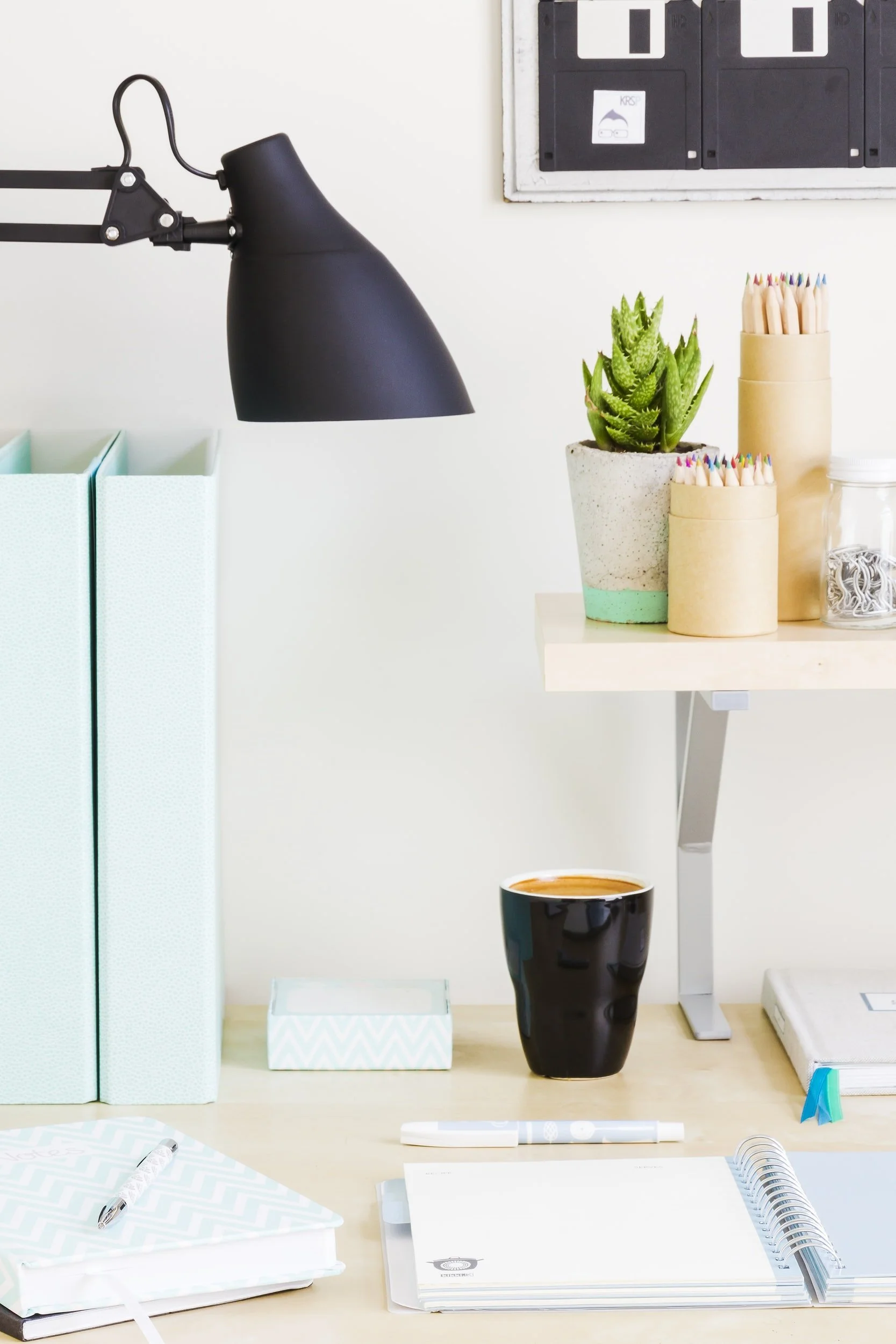 8 Tips to Organizing Your Home Office 