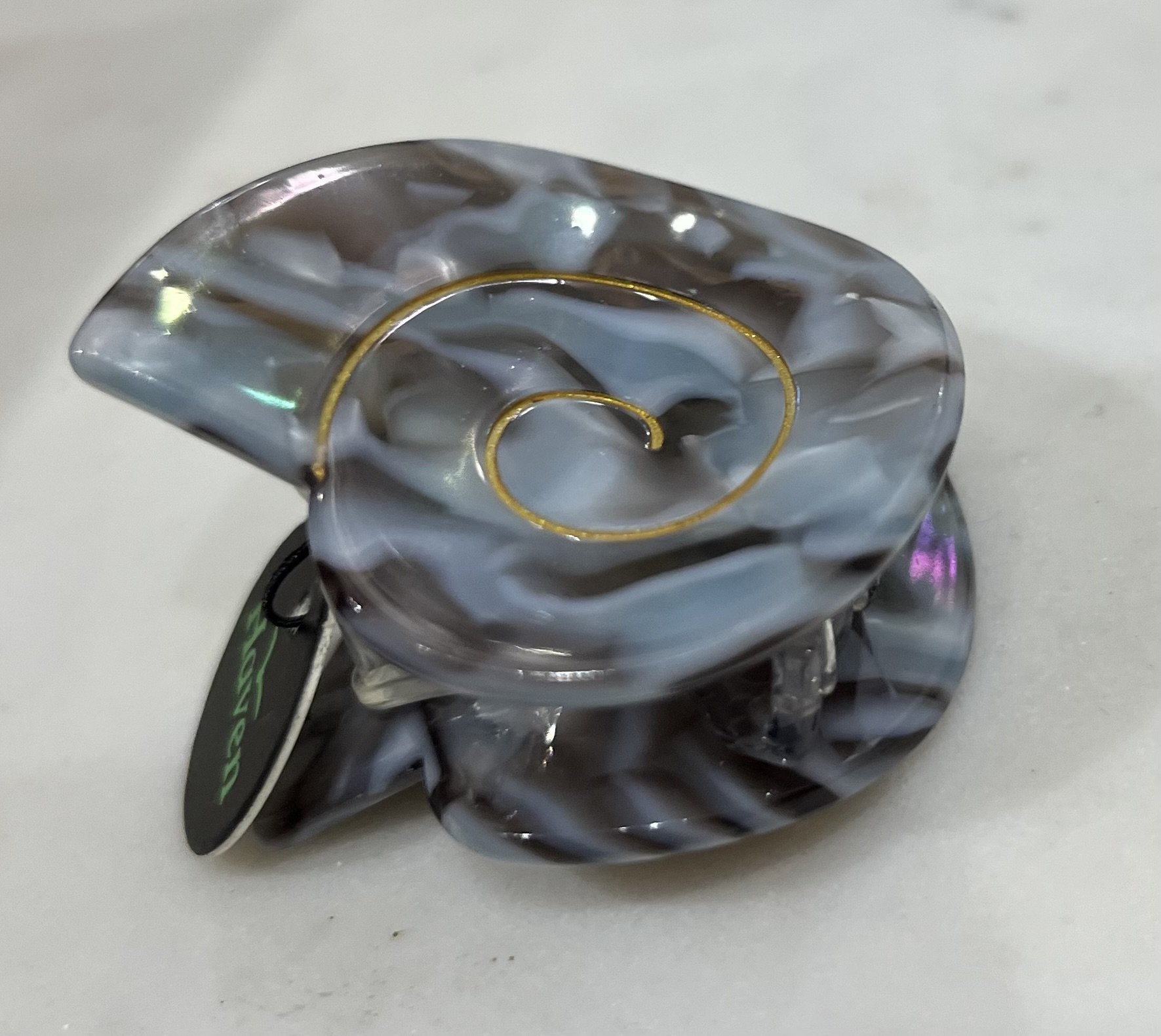 Small Shell Hairclip