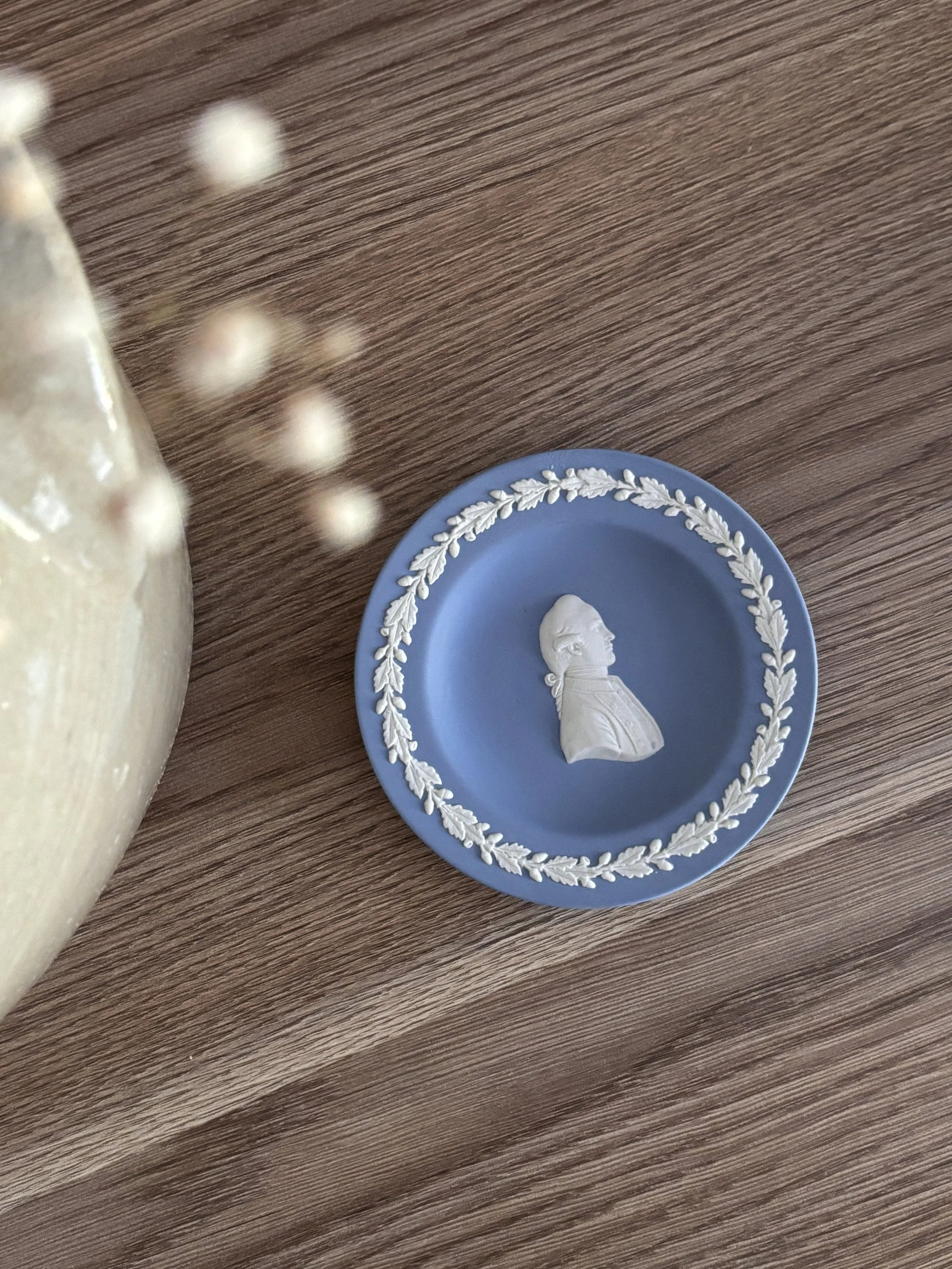Rare Vintage Limited Edition Wedgwood Plate With Portrait of Captain James Cook