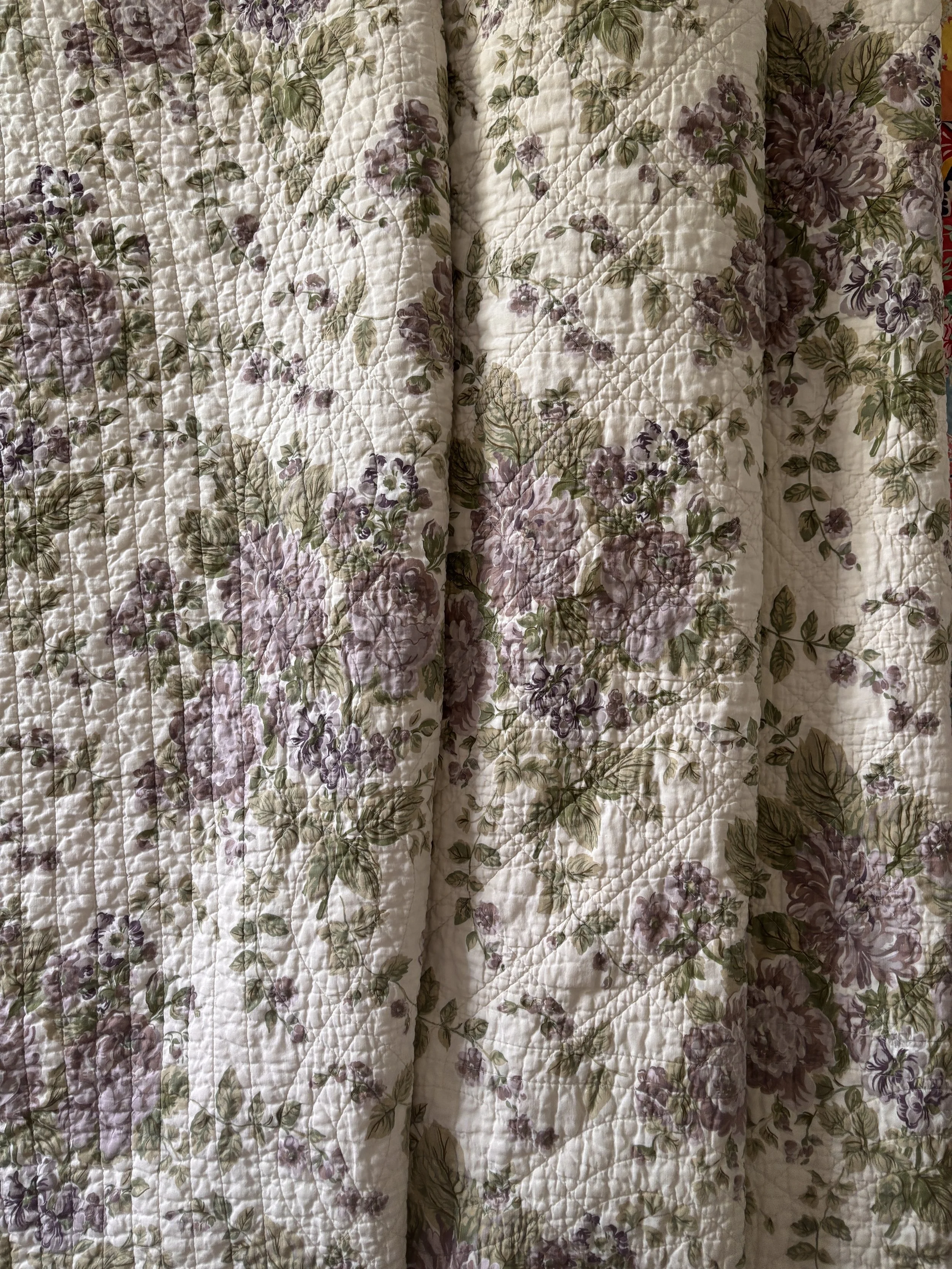 Vintage Floral Garden Reversible Bed Quilt