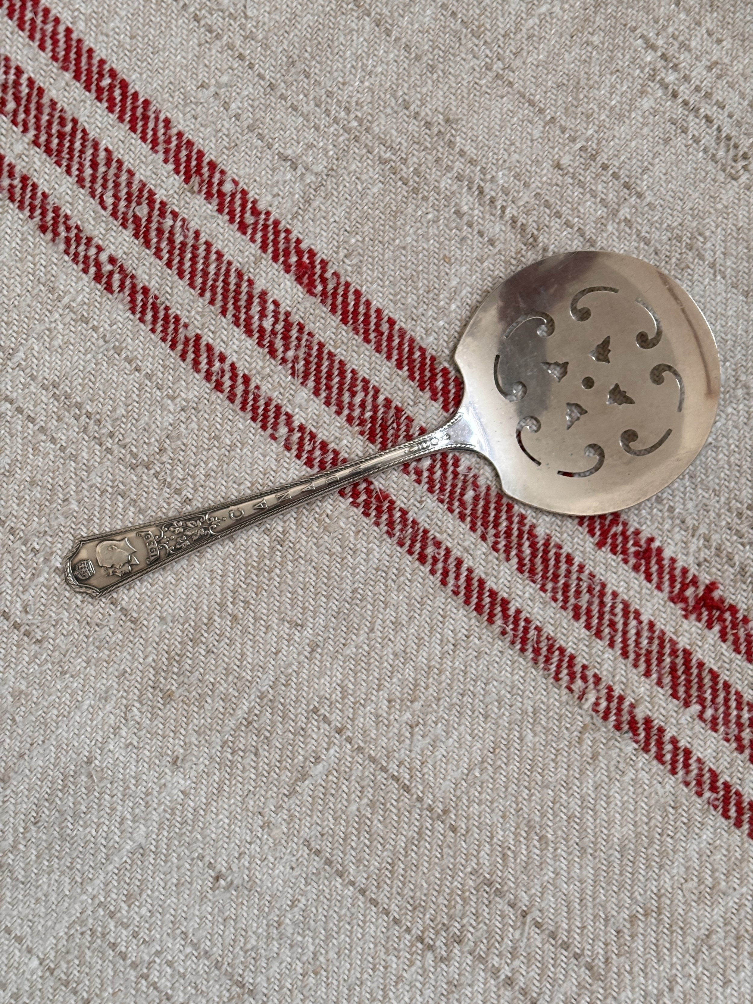 Antique King George VI 1939 Canada Royal Visit Silver Plate Tomato Serving Spoon