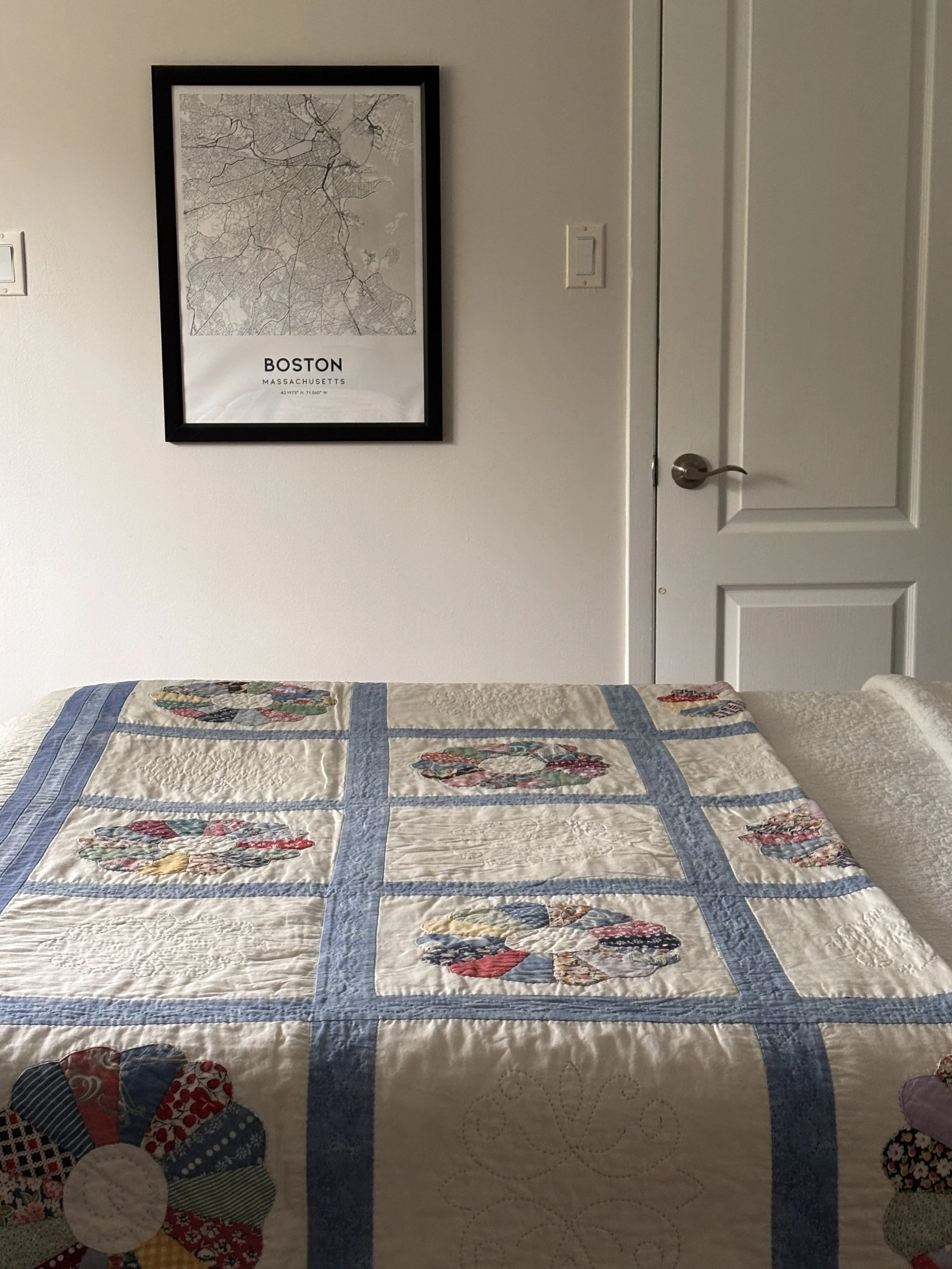 Antique Dresden Plate Quilt Block