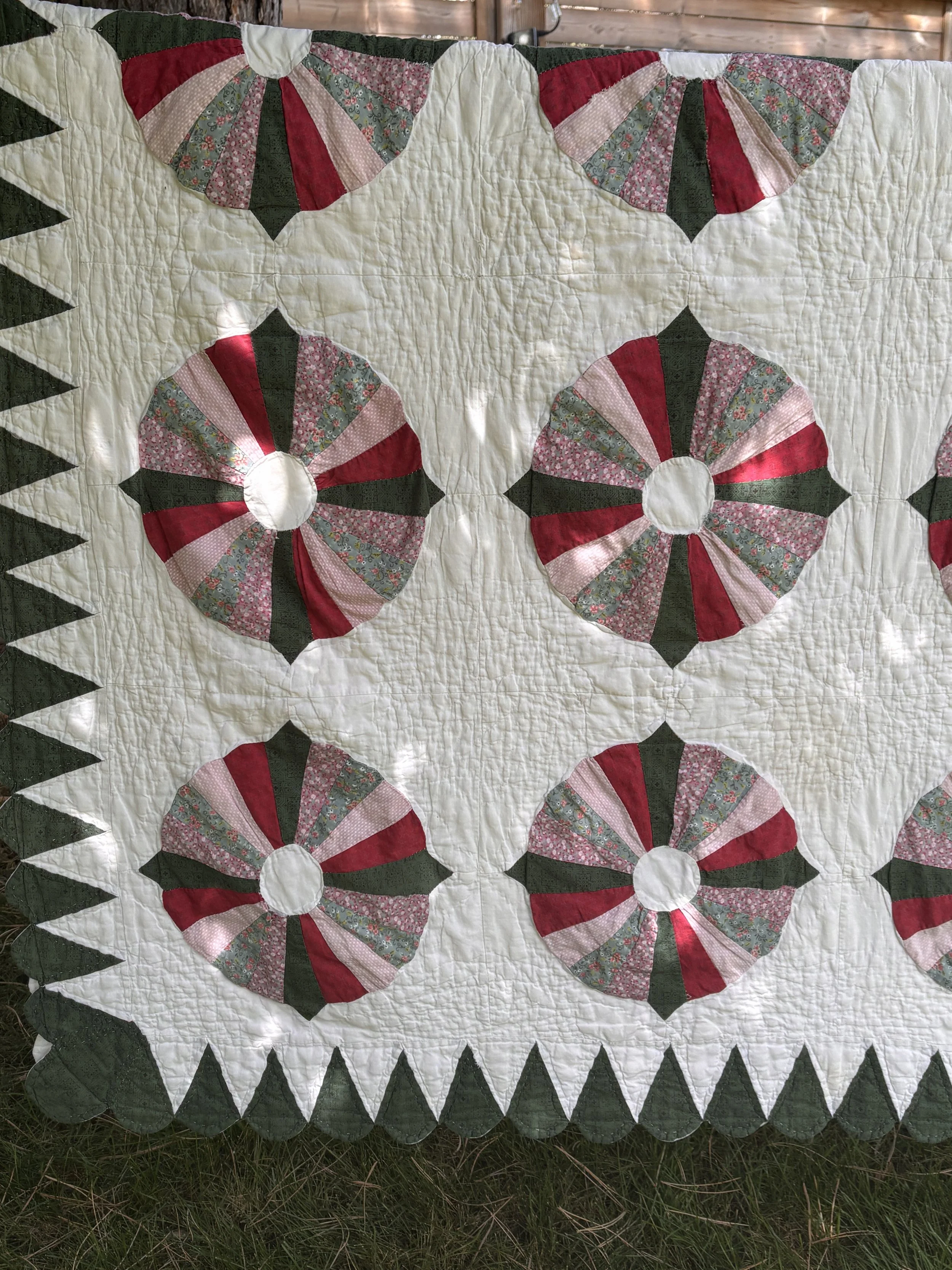 Antique Dresden Plate  Bed Quilt
