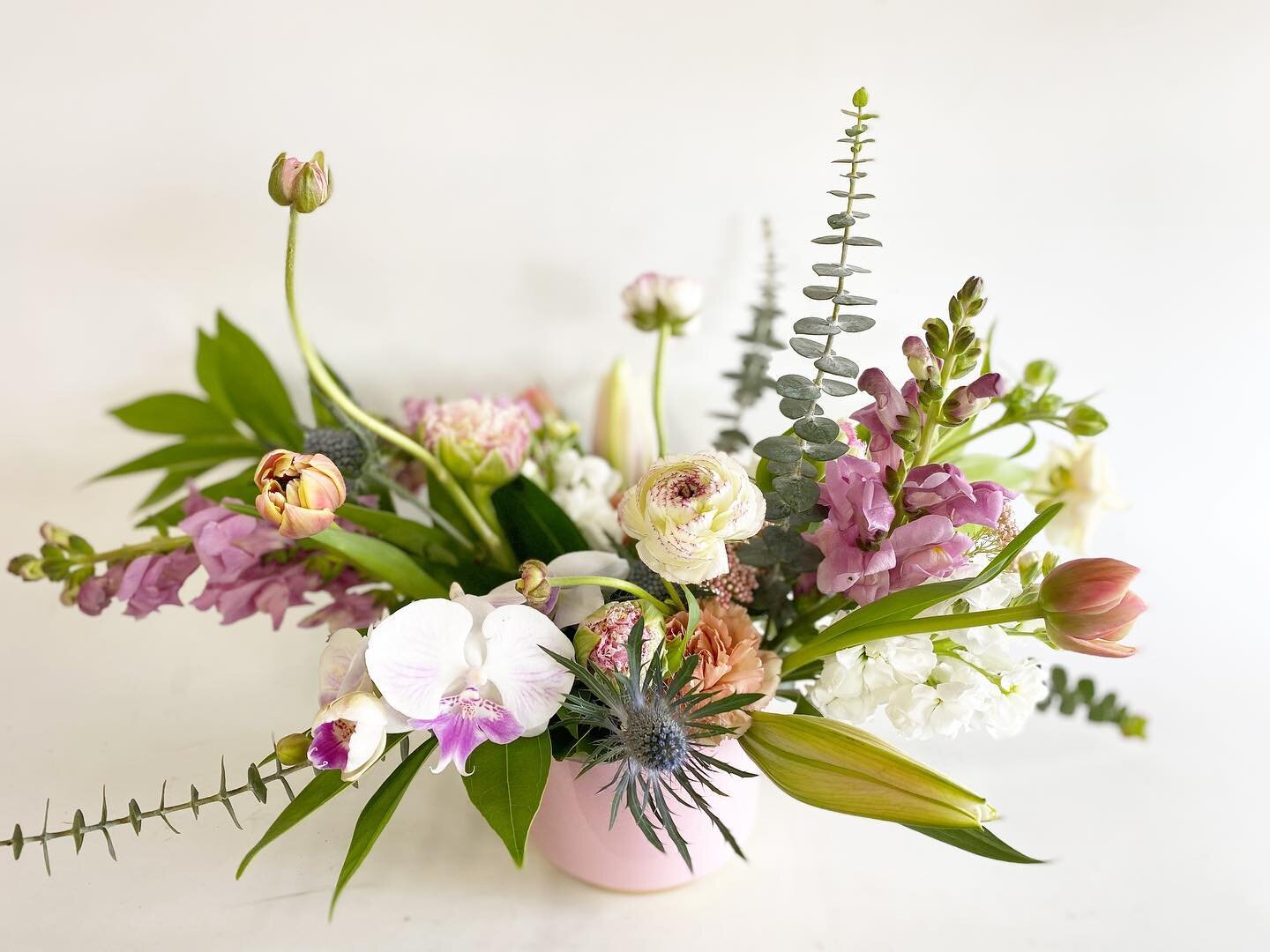 She&rsquo;s got a little spring in her step and dances her face off at Coachella. 

#theflowershop #evermorefloral
#flowershopenc #encinitasflorist 
#carlsbadflorist 
#solanabeachflorist #encinitas #cardiffflorist #flowersofinstagram #Sandiegowedding