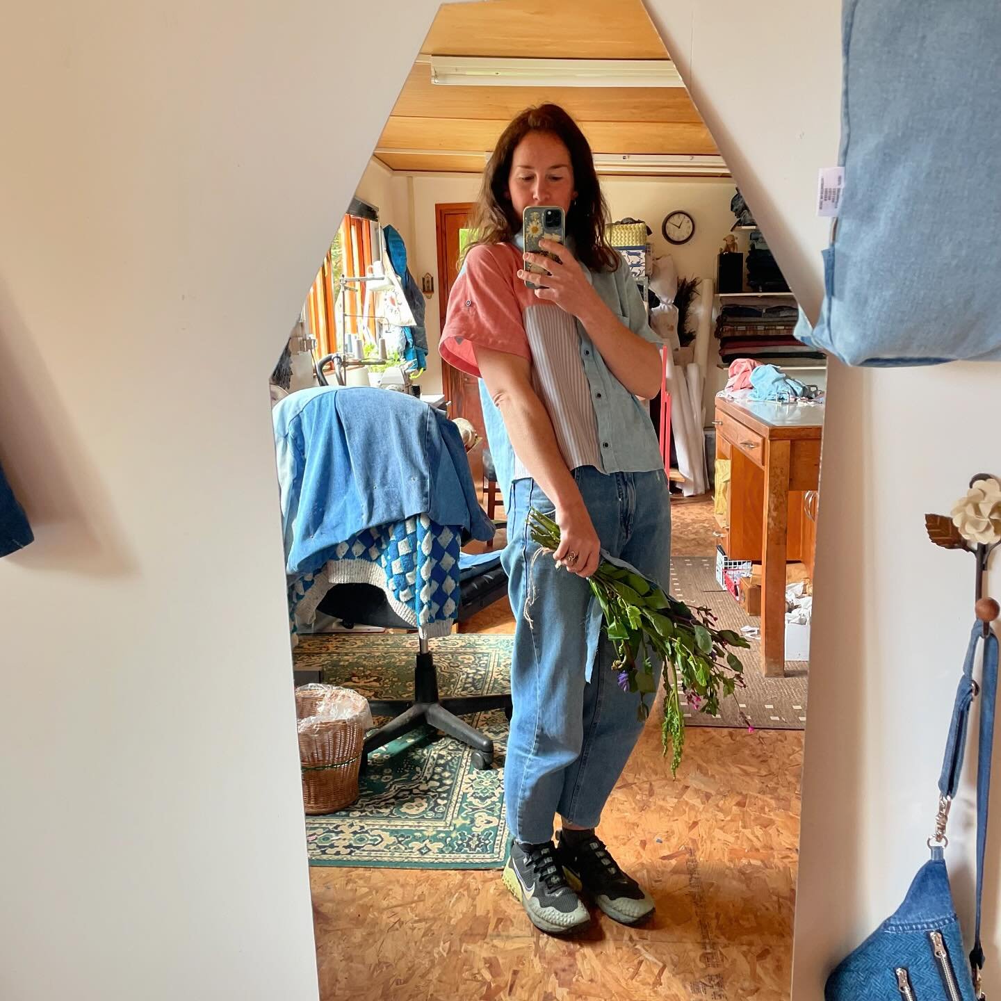 As temperatures soared in the polytunnel last weekend I started dreaming up a summery version of the denim overshirt. 

I wanted an easy breezy, slightly cropped, short sleeve shirt for when the weather finally decides it&rsquo;s time for some heat ?