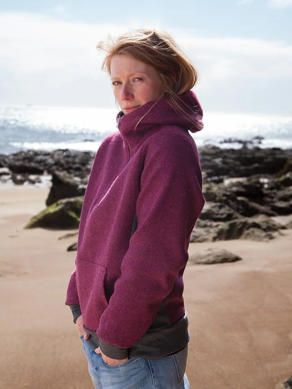 &lsquo;Tis the season&hellip; for Harris Tweed Hoodies ❤️&zwj;🔥

If you don&rsquo;t know about these yet, do take a look online and browse the beautiful colours and bespoke options. 

I&rsquo;ve been working with Harris Tweed for 15 years: Discover 