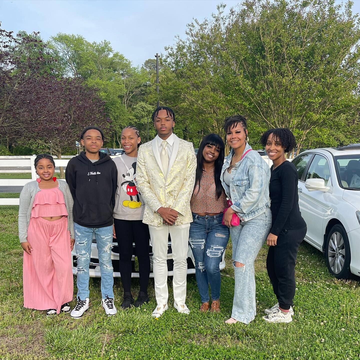 My oldest nephew is off to his senior prom 🥰