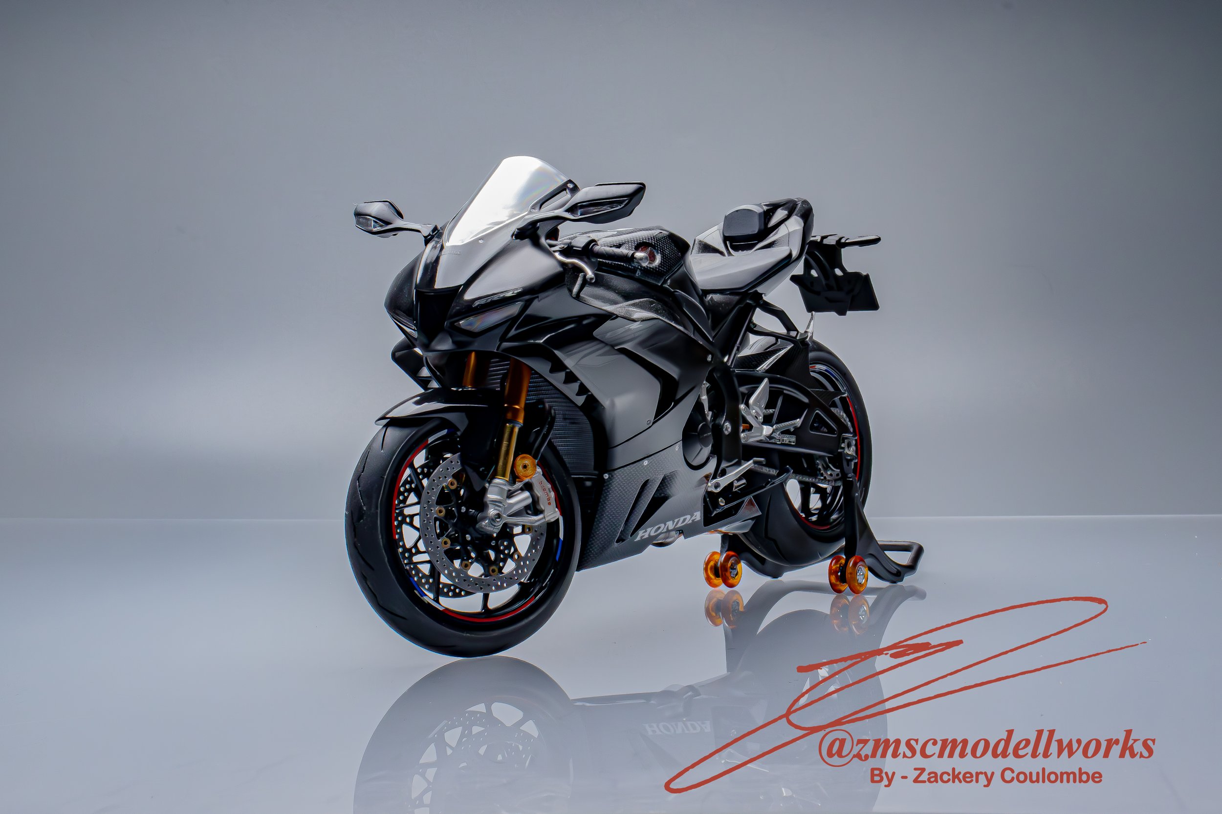 Honda_CBR_1000RR_Fireblade-11.jpg