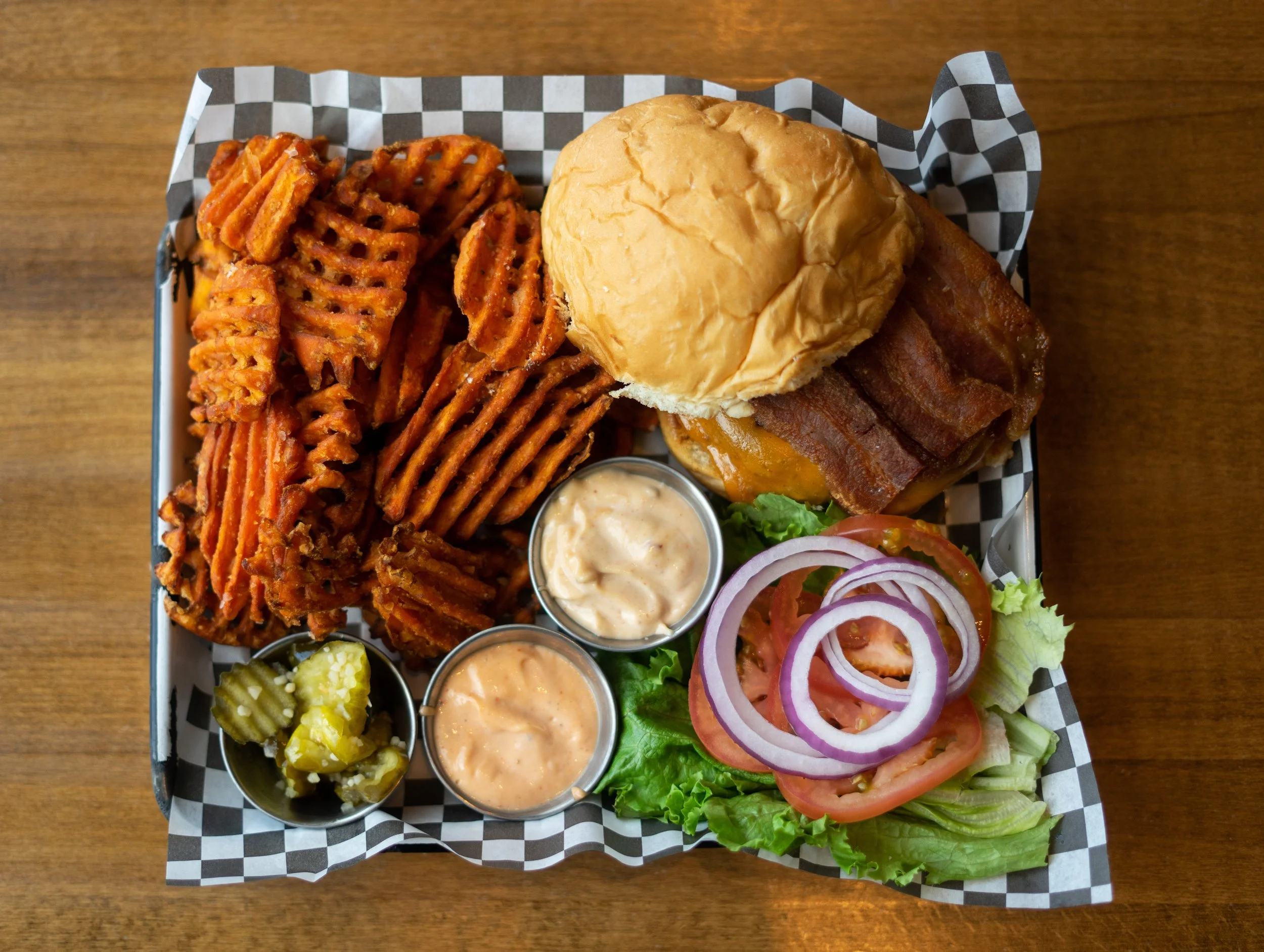 MICHAELA NESTELBERGER - BAR 3 BBQ