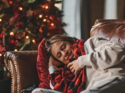 🕯️ Holiday Health : Prioritize Rest

Rest is essential during the busy season.
&bull; Stick to a sleep schedule
&bull; Take short rest breaks
&bull; Avoid overcommitting

#RestAndRecover #HolidayCare  #patientcare #healthy #trucarehealthmedspa #truc