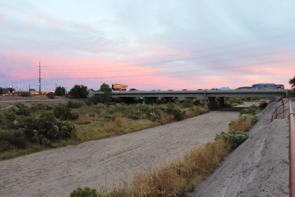 Santa Cruz River wiht no water