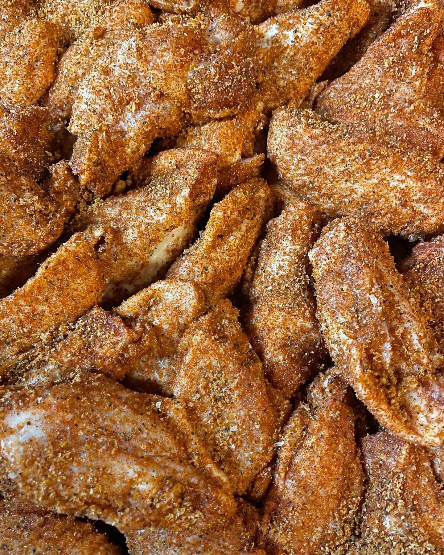 We think Wednesdays are for wings. What do you think? 

Smoked and dry-rubbed&hellip;. Ready to be fried!