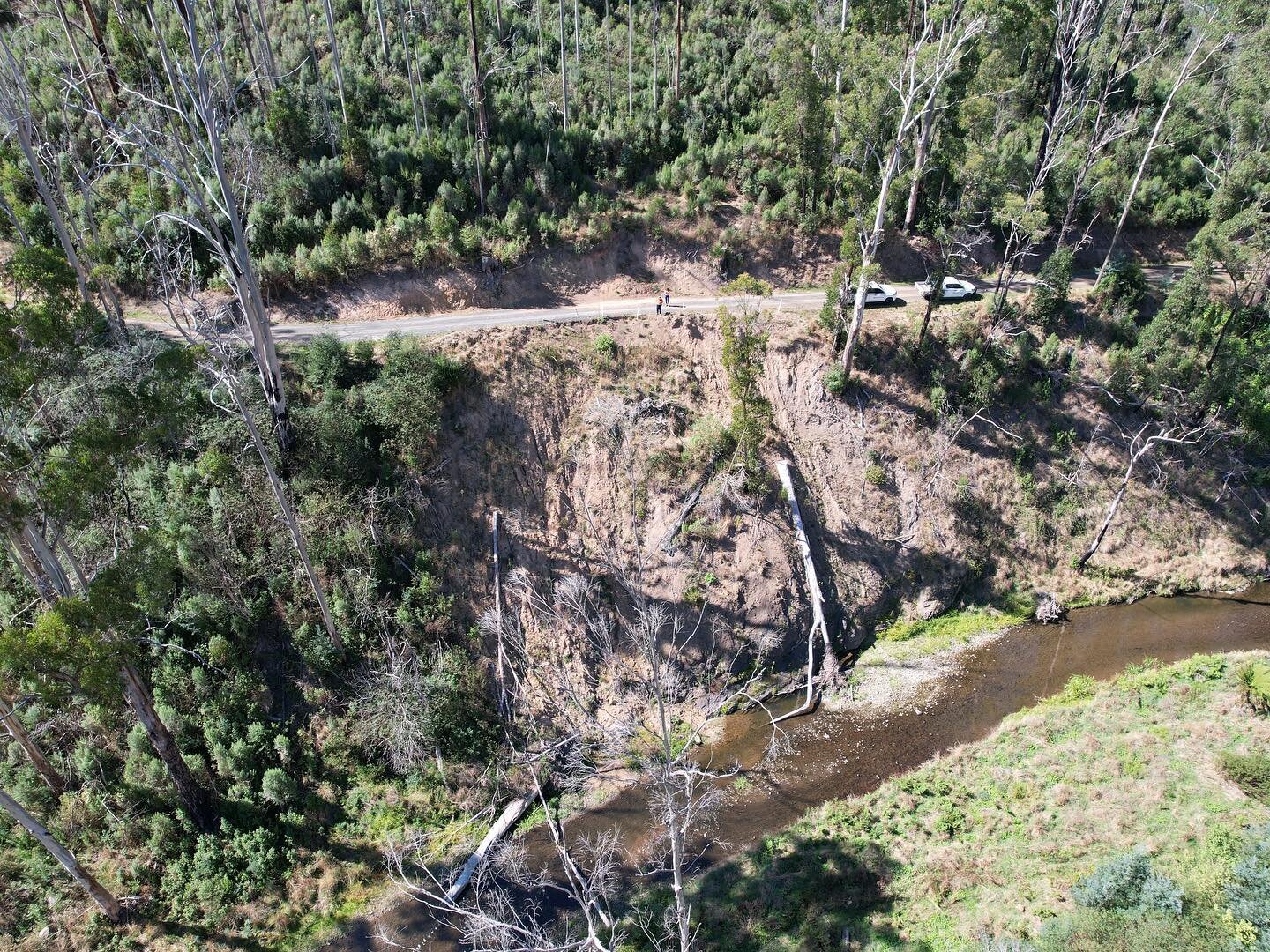 Completed landslip stabilisation in Upper Middle Creek (swipe ➡️)

Proud of how this job turned out despite challenging weather conditions and limited access. Looking forward to doing more of this!

*
*
*
 #civilconstruction #civil #bluecollar #heavy