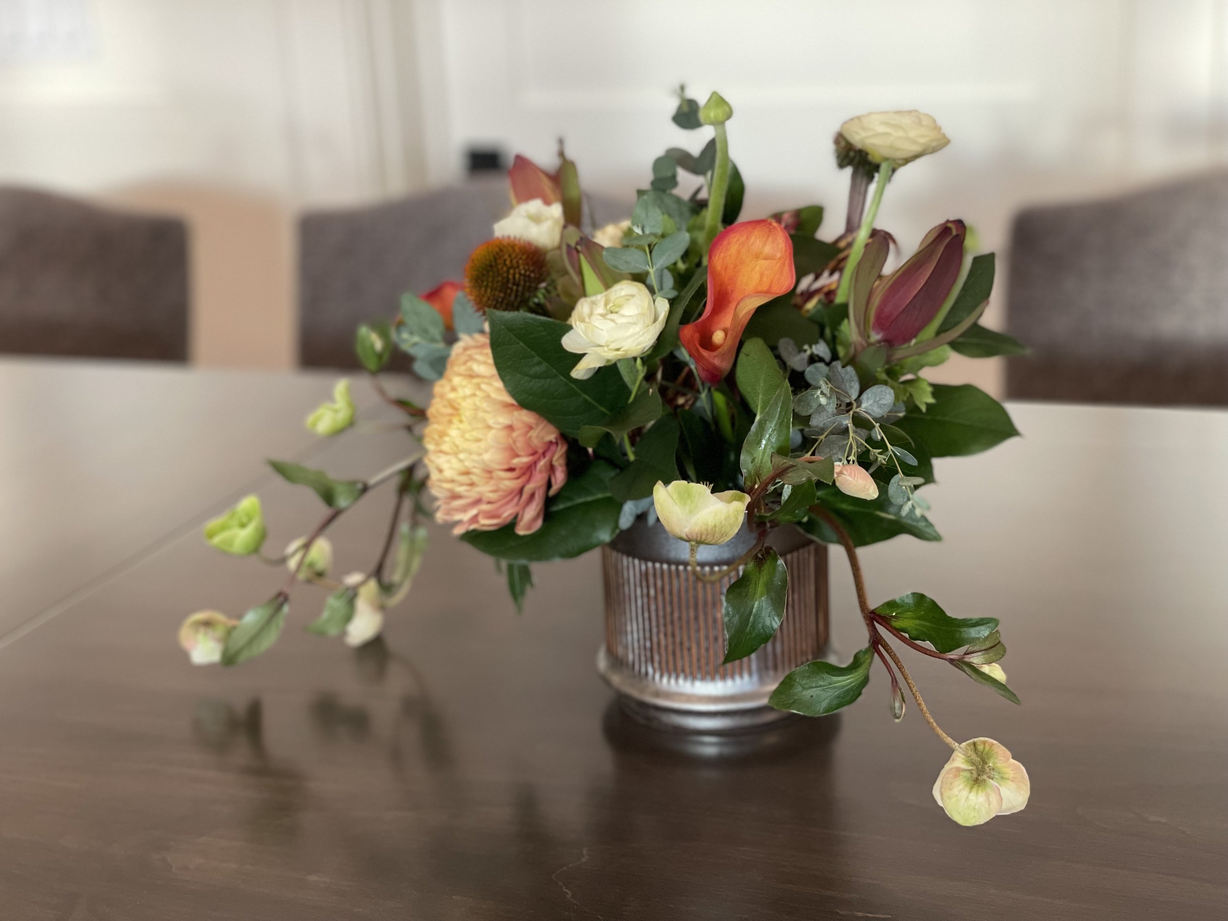 Seasonal small bouquet