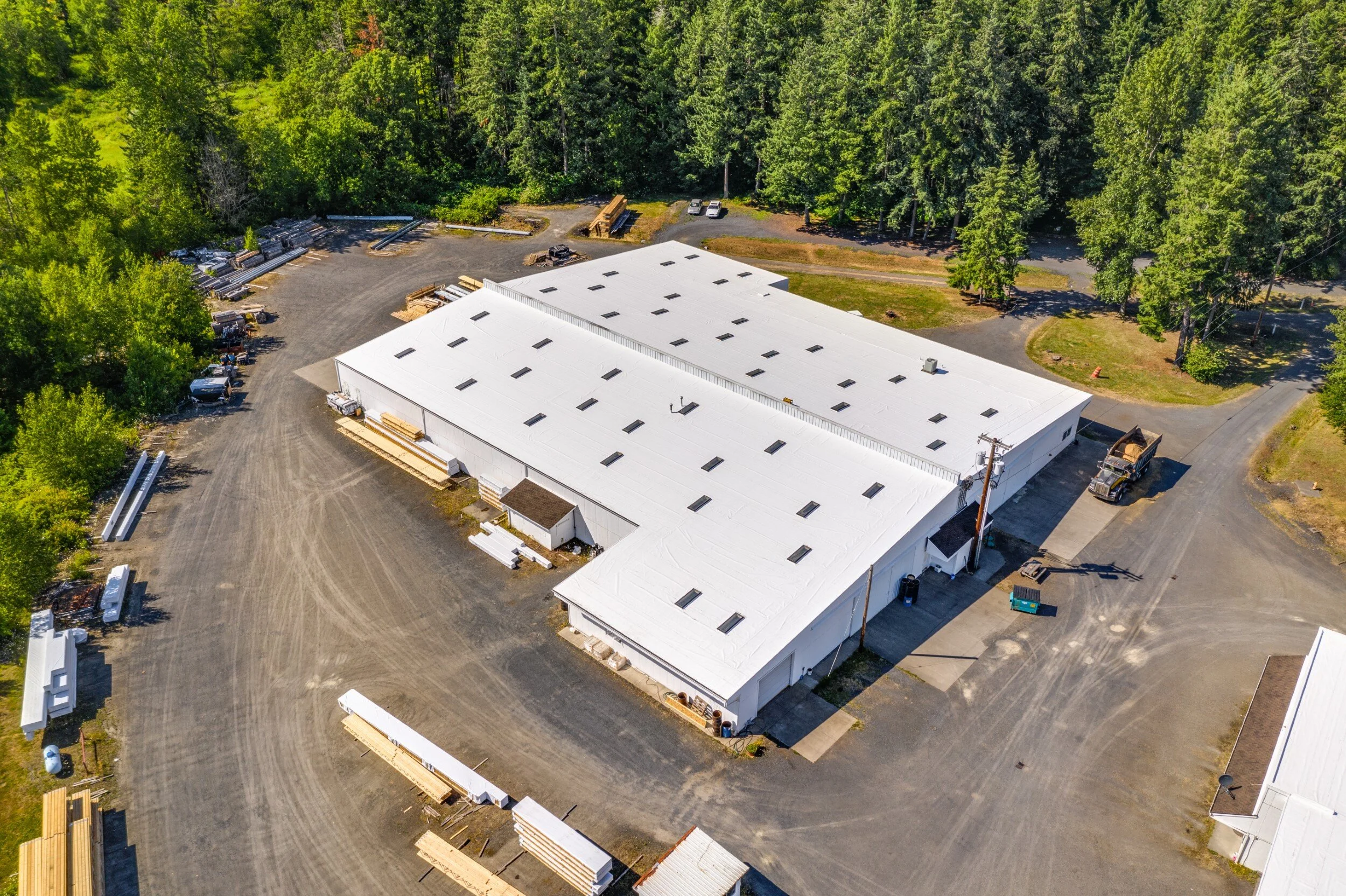 Commercial Roof Truss Company Chehalis, WA — SAFECOVER ROOFING