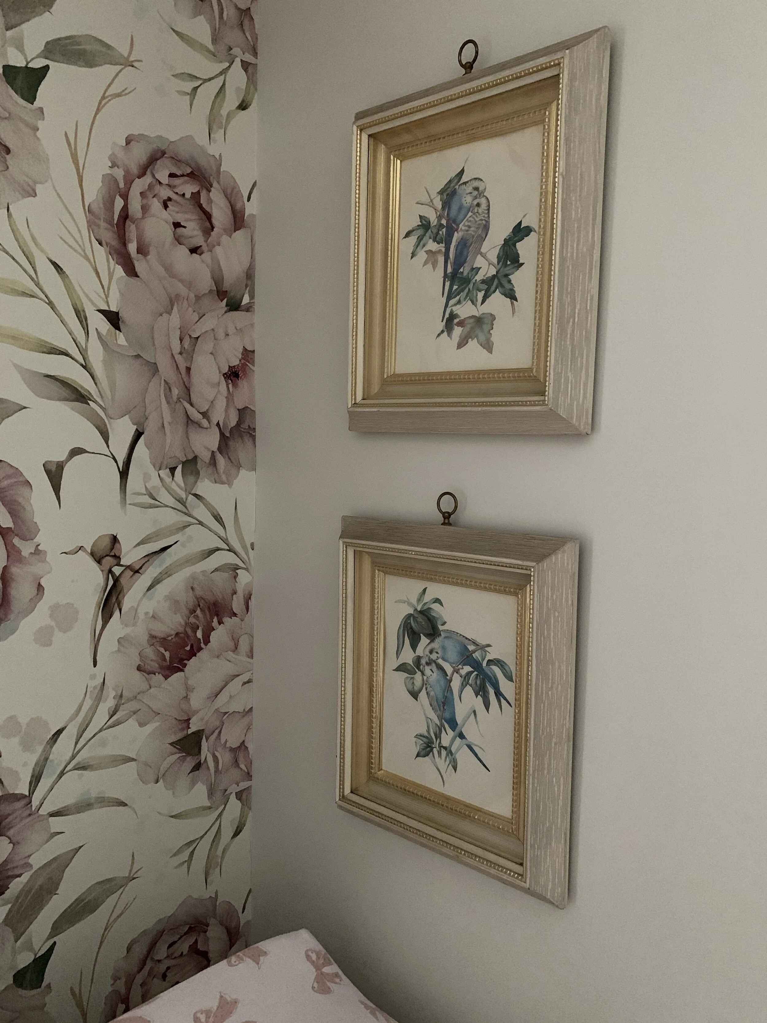 nursery-bird-art-gold-frame-floral-wallpaper-detail.jpg