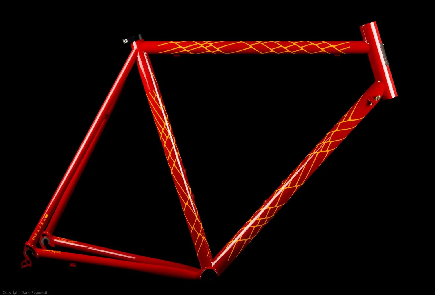 pegoretti_conic_red.jpg