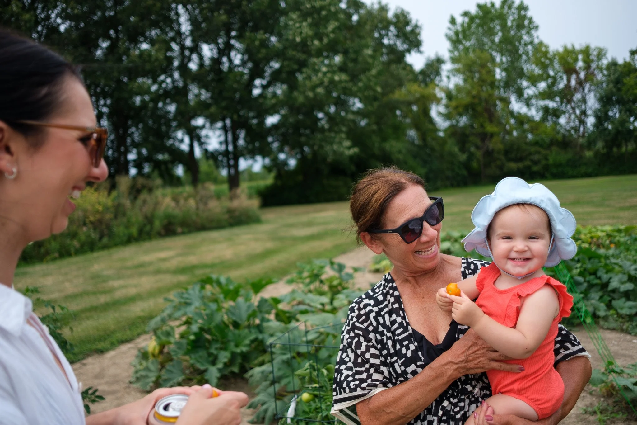 Pool Day Garden Pumpkins 080926-14.jpg