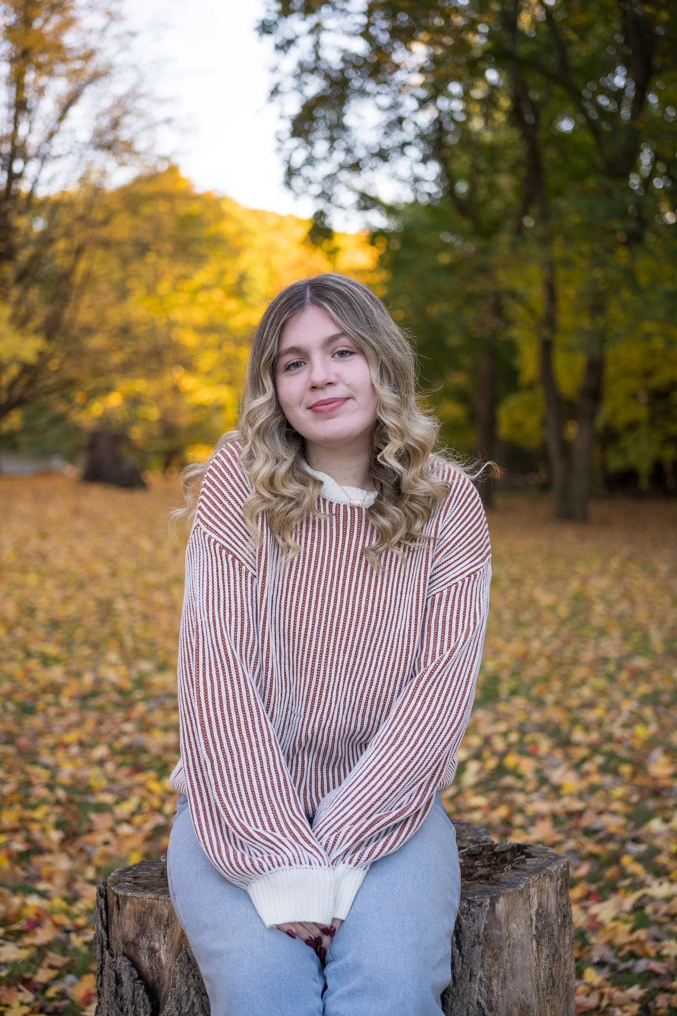 Brynn - Senior Class of 2026 Fall-06.jpg