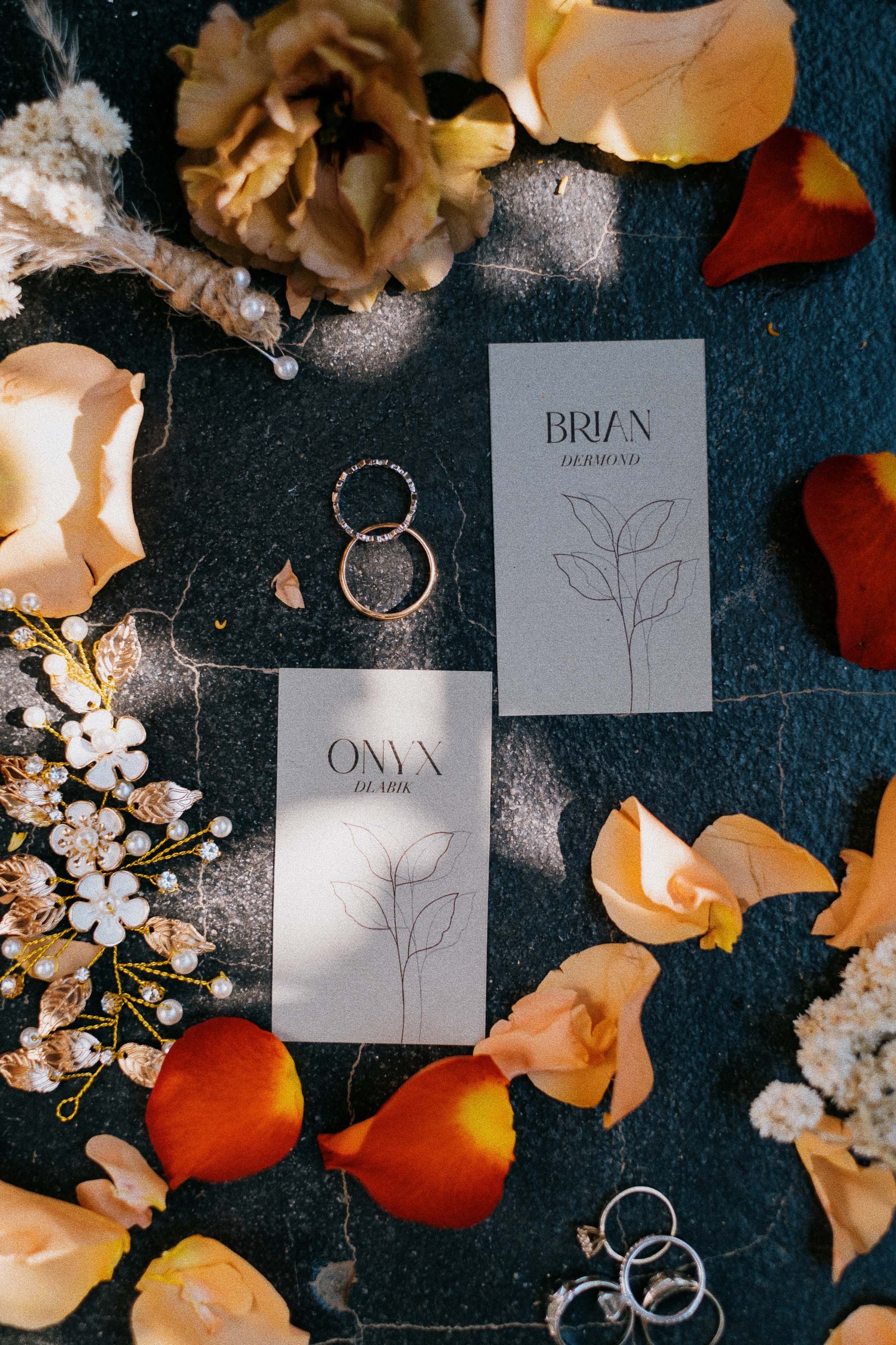 boda-zihuatanejo-wedding-photographer-fotografo-heiko-bothe-rings-invitations-troncones
