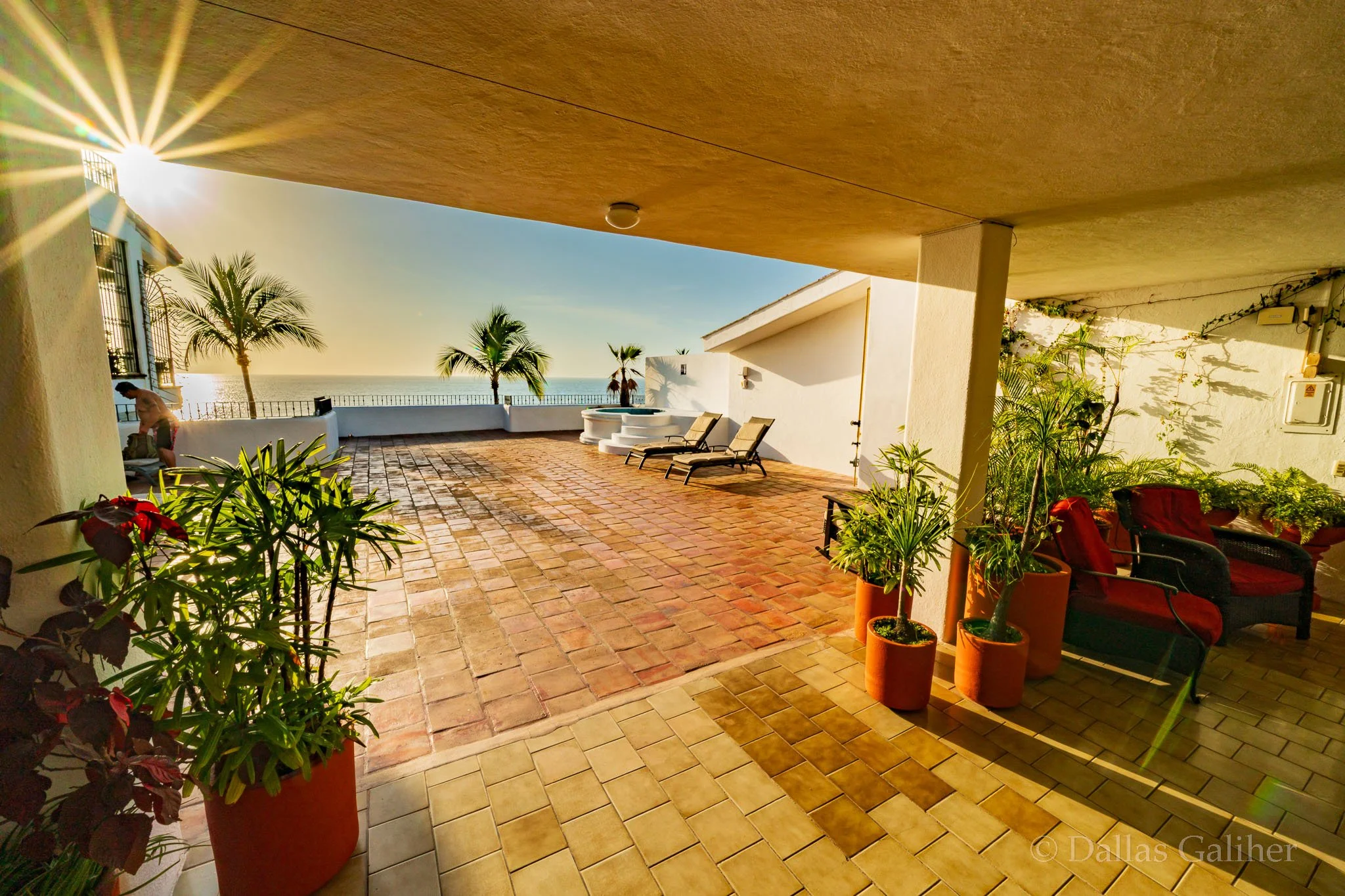 Emperador Beachfront Hotel Rooftop Lounge