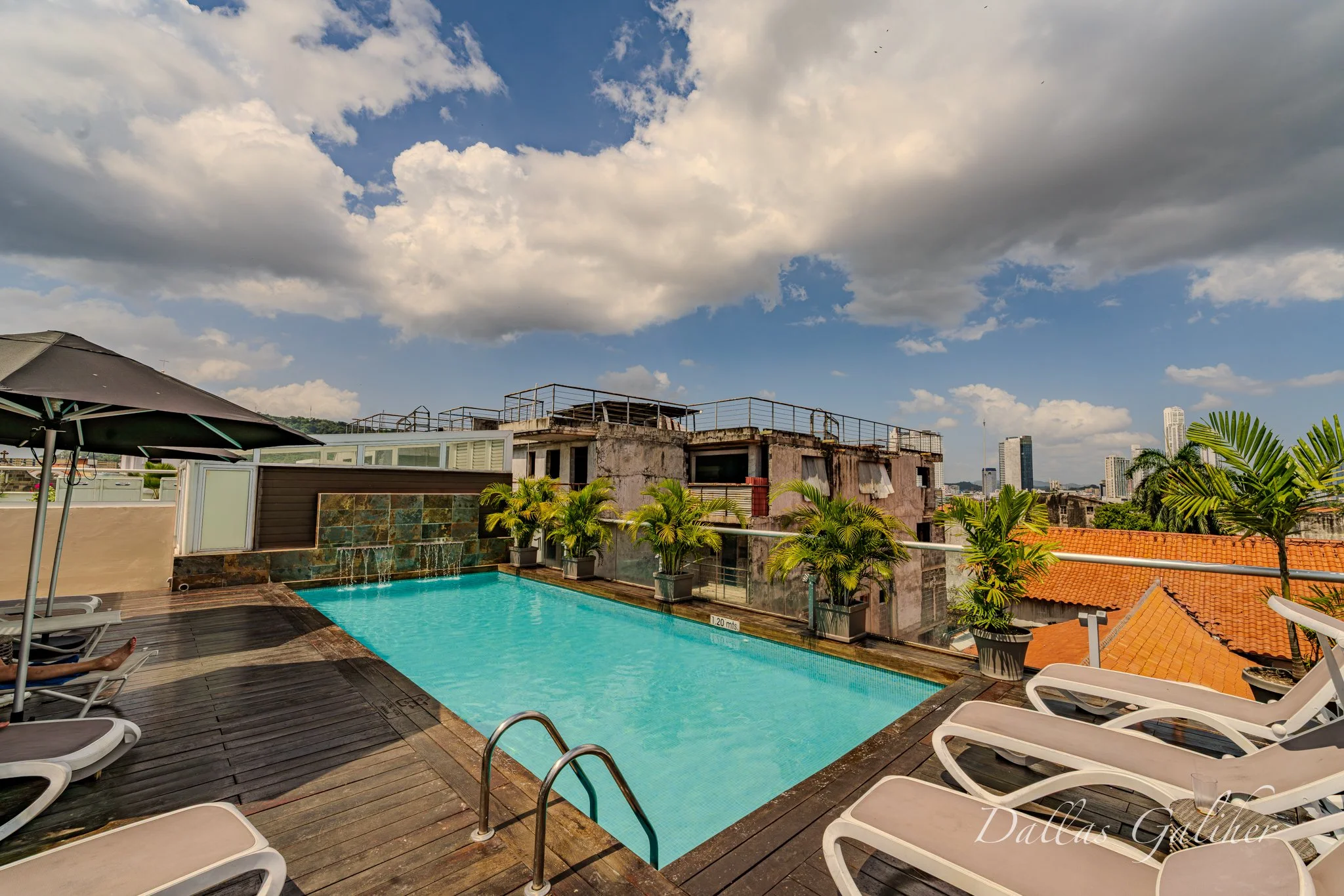 Central Hotel rooftop pool & lounge, Panama City