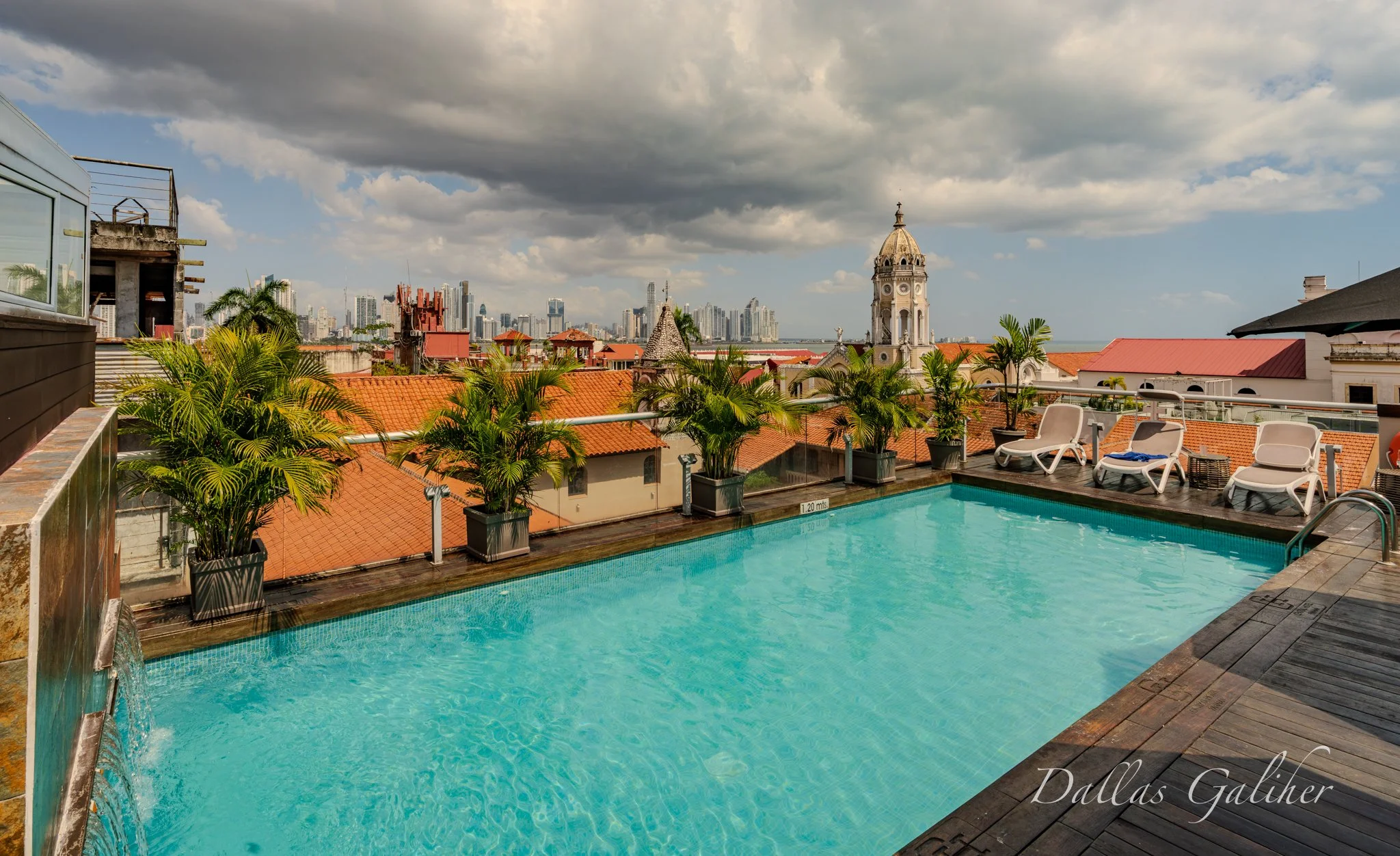 Central Hotel rooftop pool & lounge, Panama City