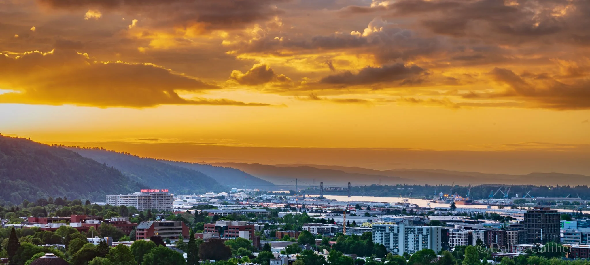 Downtown Portland NW Willamette view