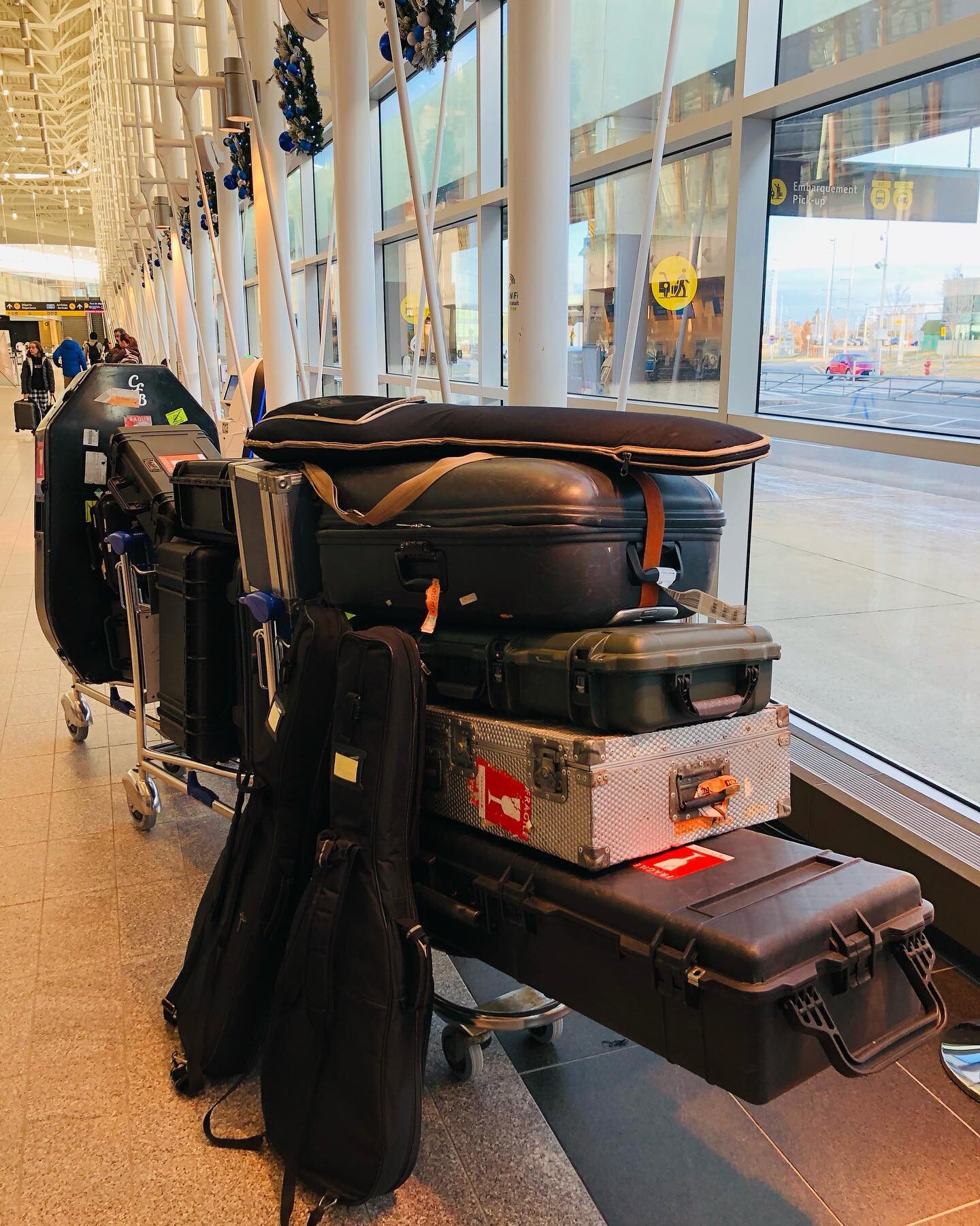 Calgary bound! ✈️ 
One of our coolest contracts of the year.
Yee-haw 🤠!!!
#fullyloaded #stackitup #bagage #travellife #travellight #aroundtheworld #calgary #boomgoesthedrum @boomgoesthedrum