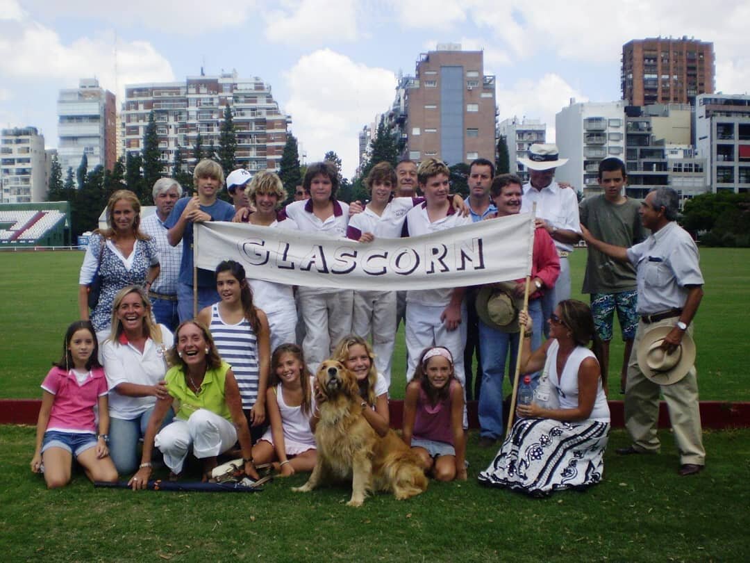 La fiel hinchada de @glascornpolo⁣
⁣
📍 Torneo internacional de menores, 2007