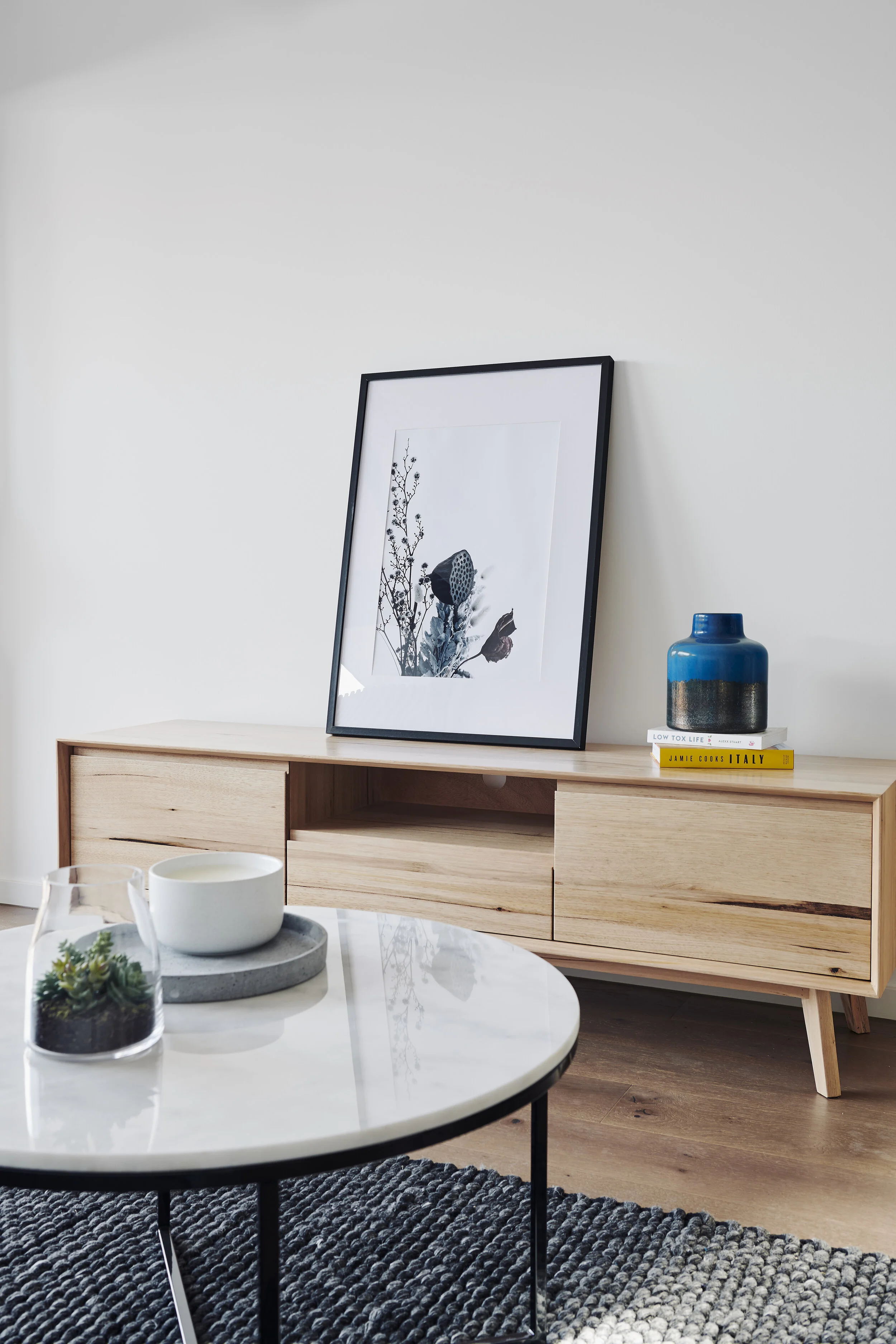 Twostyle August_SimonShiff_0 6.jpg