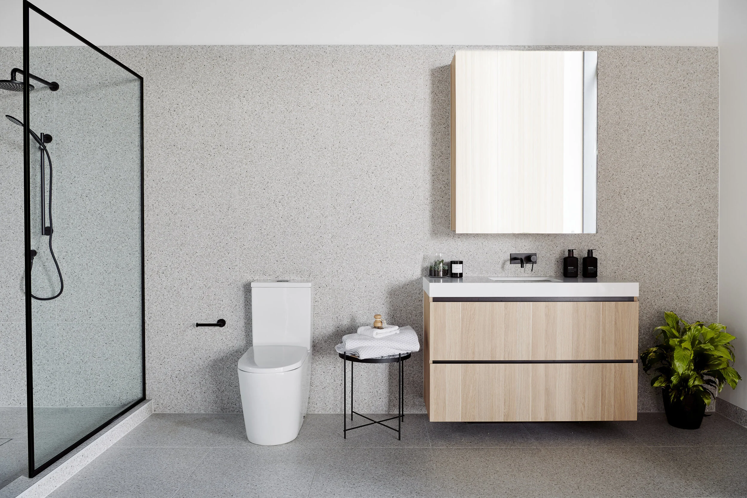 Twostyle August_SimonShiff_0 31_RT.jpg