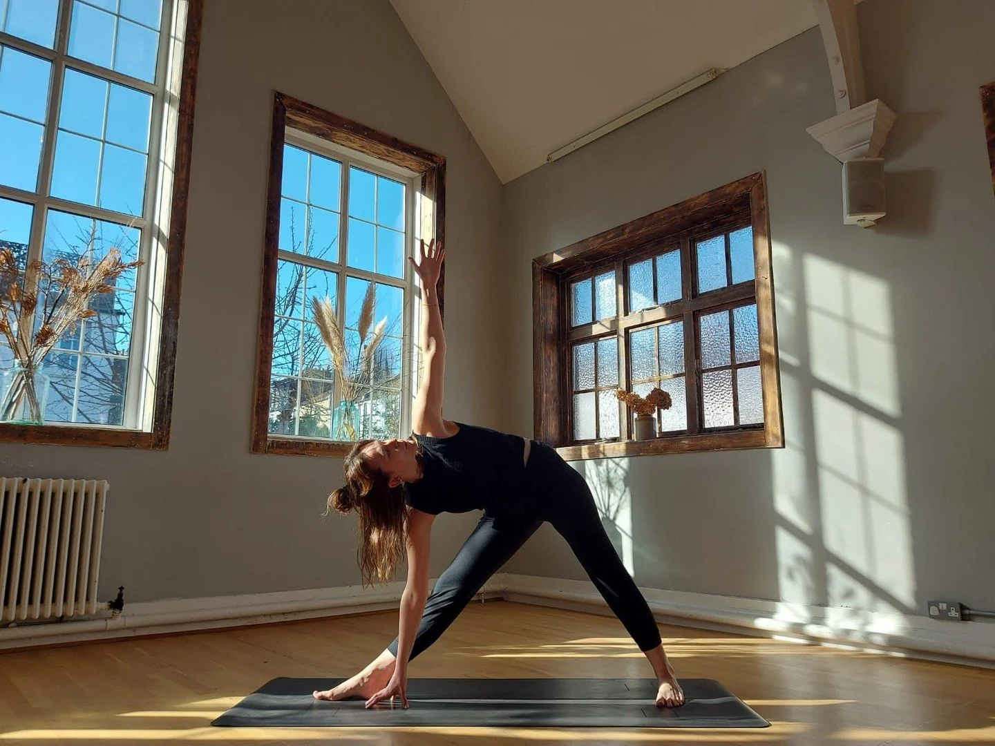 Meet the wonderful Nerissa — my friend and fellow teacher who will be joining me in Somerset for my Wild Reset: A Nervous System Retreat in October ✨
Nerissa’s teaching is rooted in her own experience of turning to yoga during a hectic