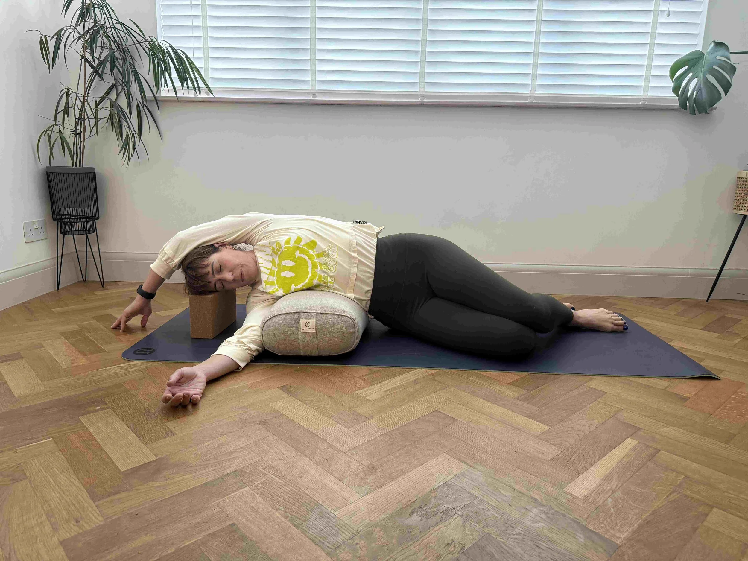Side-lying pose