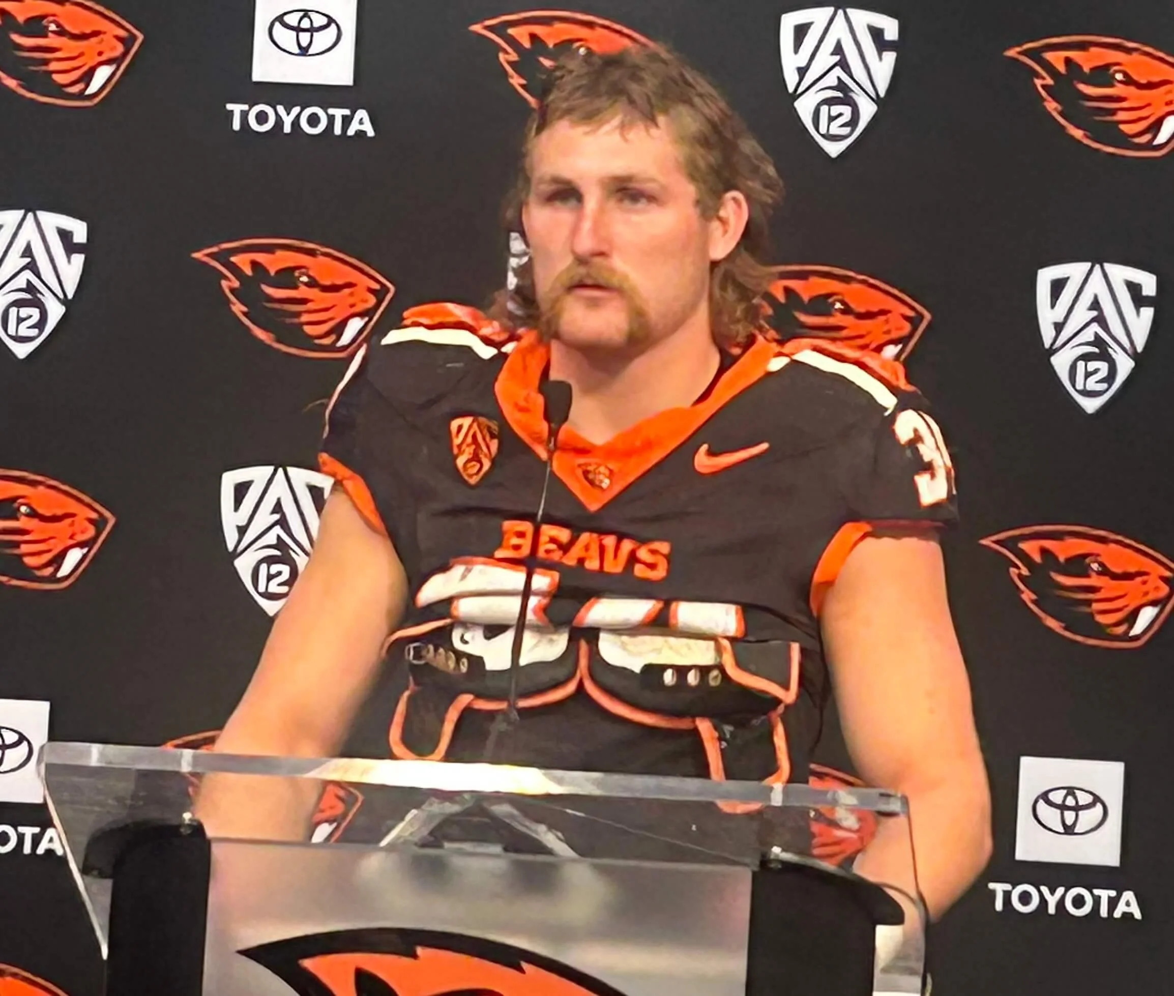 Versatile veteran Jake Reichle is becoming the “Jake-Hammer” for Oregon State’s powerful offensive attack