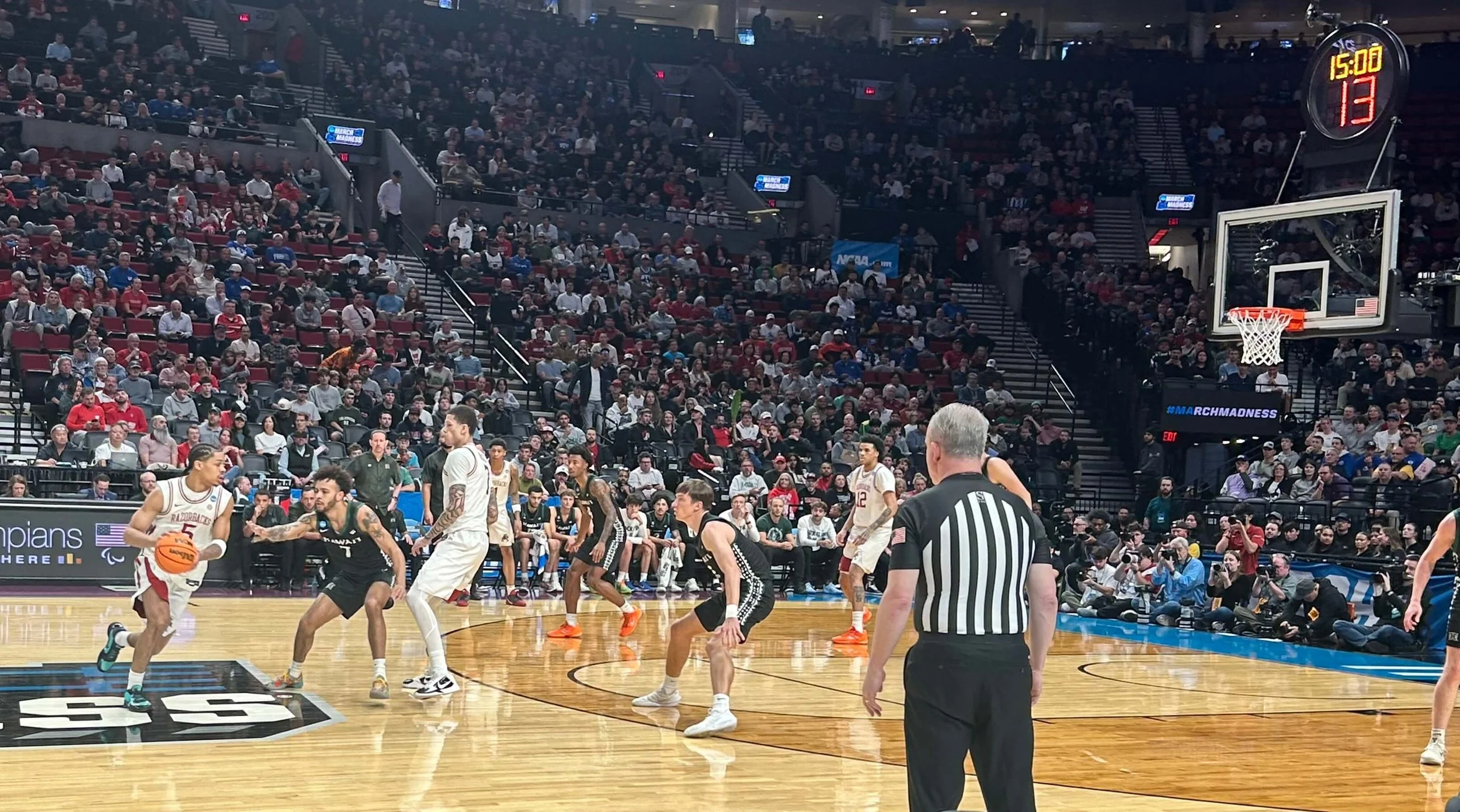 Arkansas freshman Darius Acuff Jr. (5) scored 24 points with seven assists in the Razorbacks’ romp past Hawaii