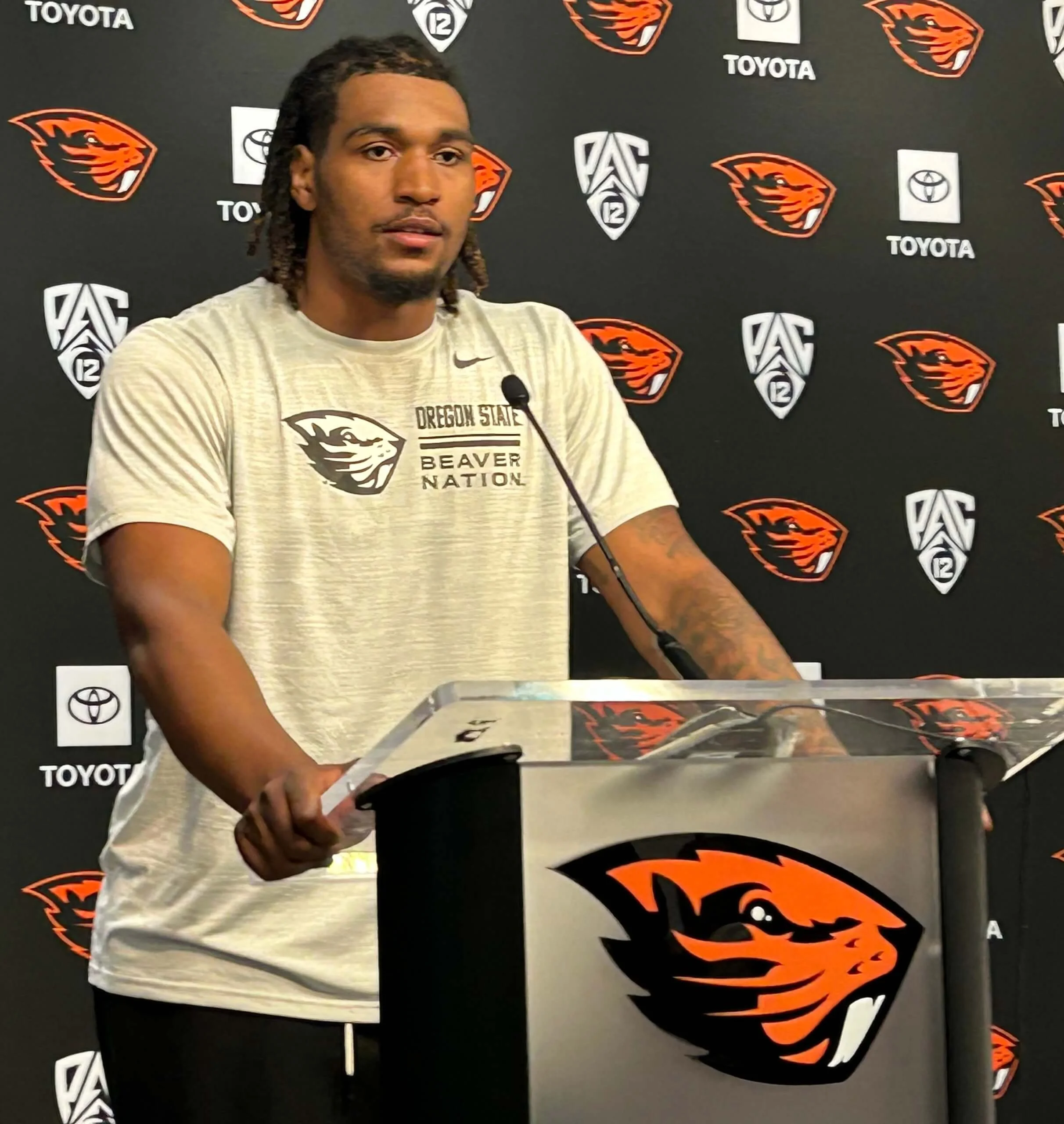 Beaver edge Takari Hickle had four tackles, a sack and two quarterback hurries against the Grizzlies