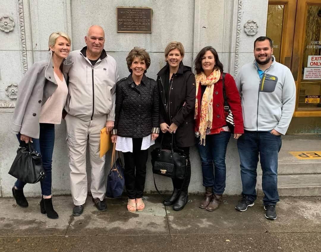 The Jones gang — daughter Niki Jones, June, Diane, Kelli Moir, Jenni Meskel and June Jones IV (courtesy Kelli Moir)