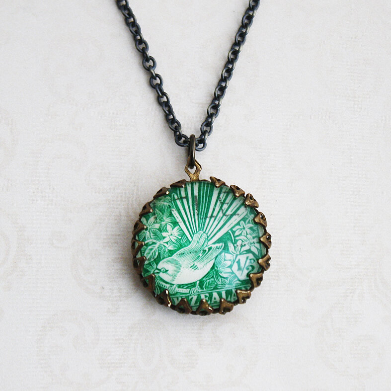 Round Necklace - Fantail