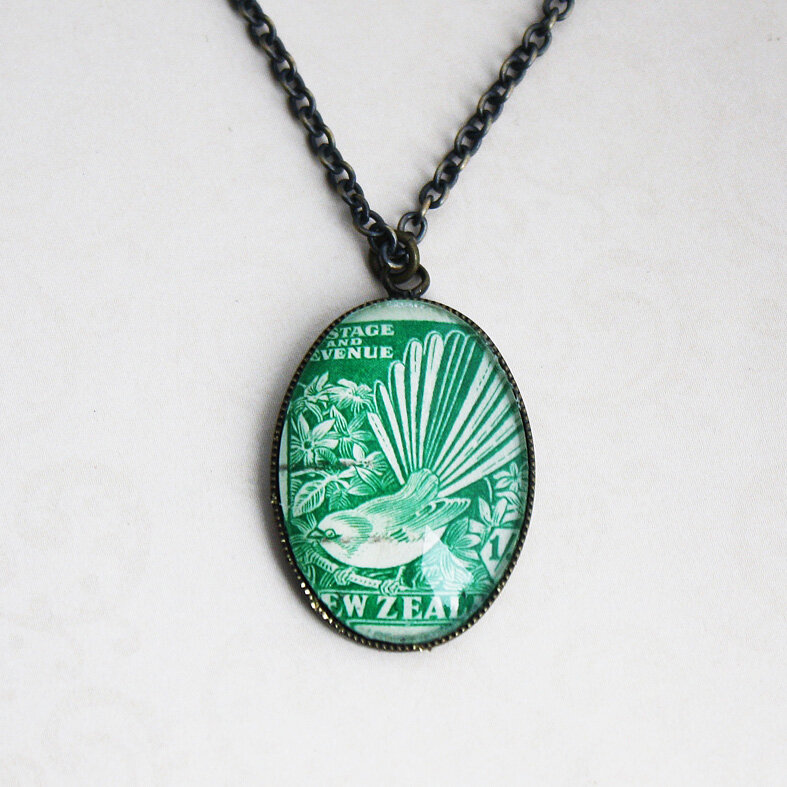 Oval Necklace - Fantail