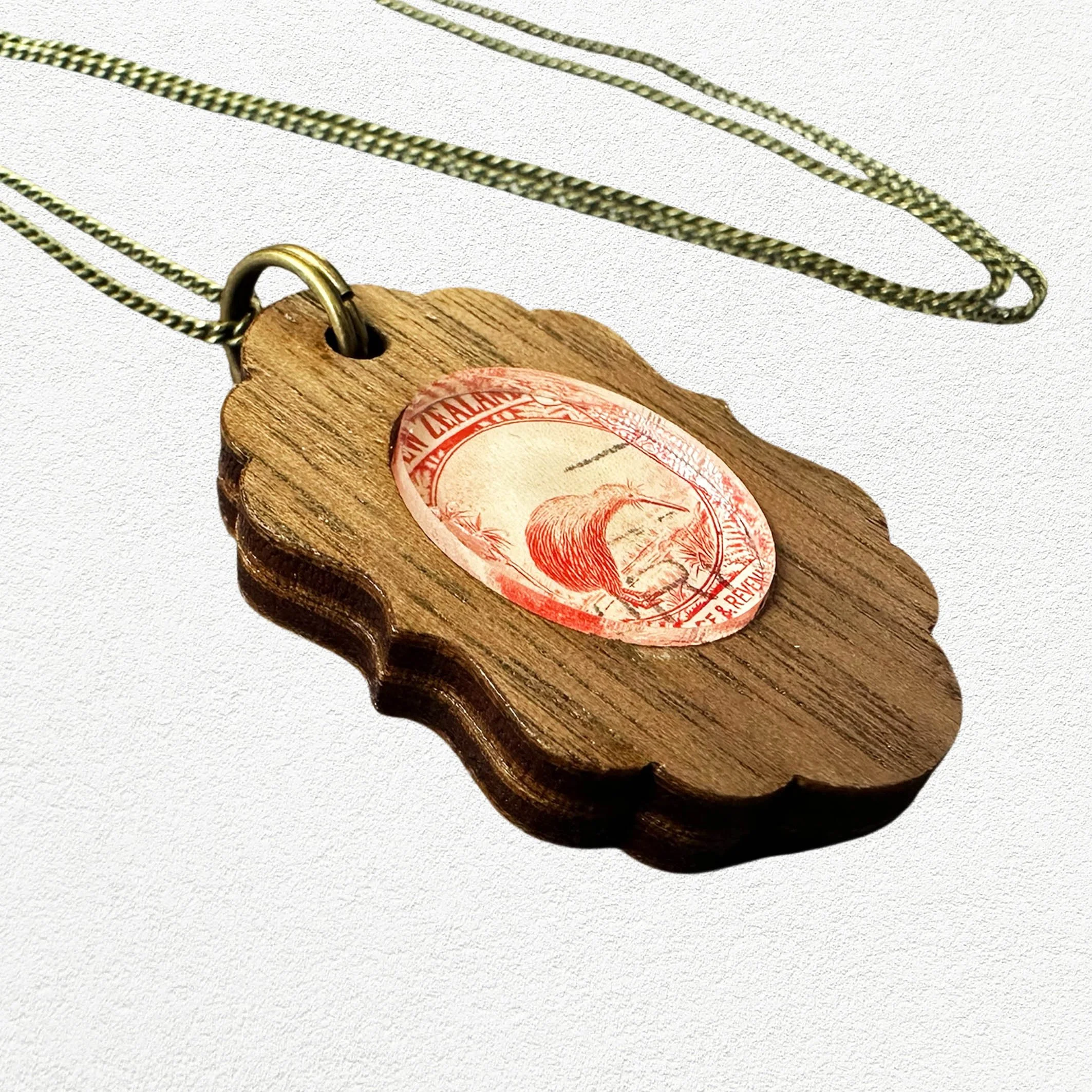 Stamp_necklace_oval_small_kiwiA2.jpg