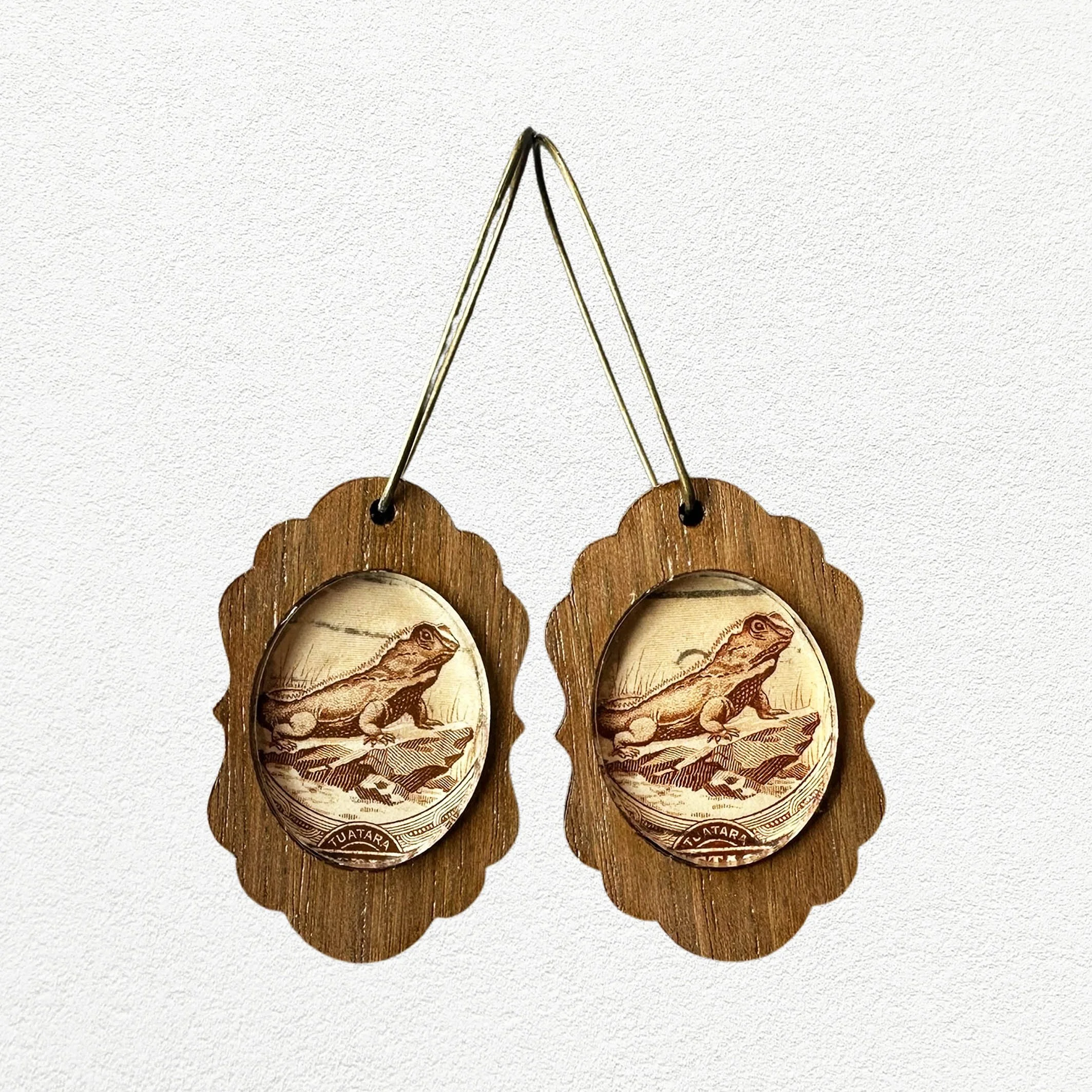 Stamp_earrings_tuataraA3.jpg