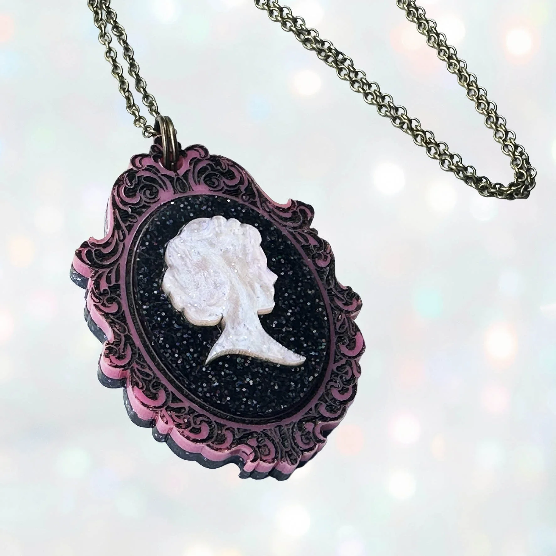 Cameo_necklace_silhouette_pink_blackA4.jpg