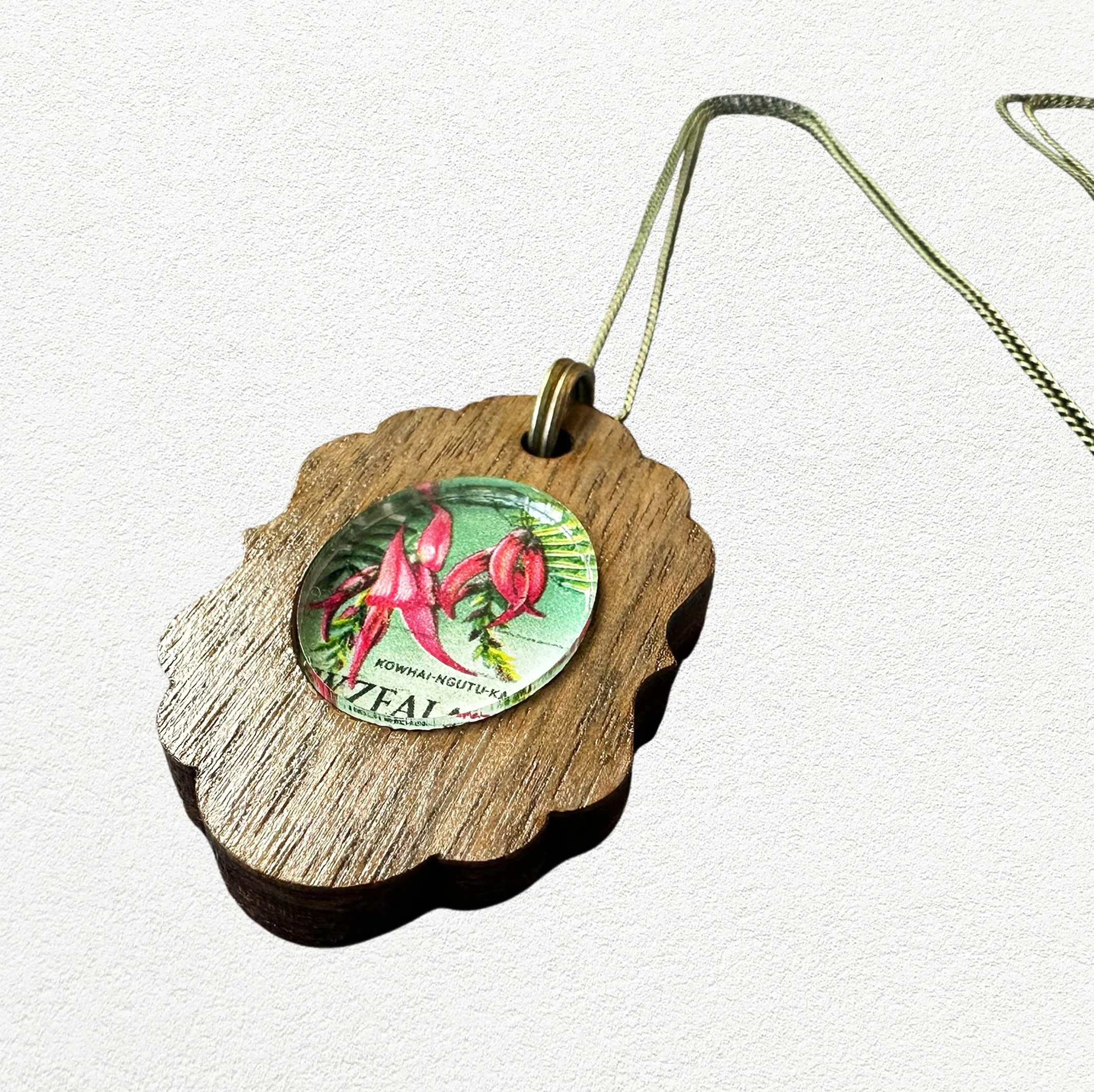 Stamp_necklace_oval_small_kakabeakA4.jpg