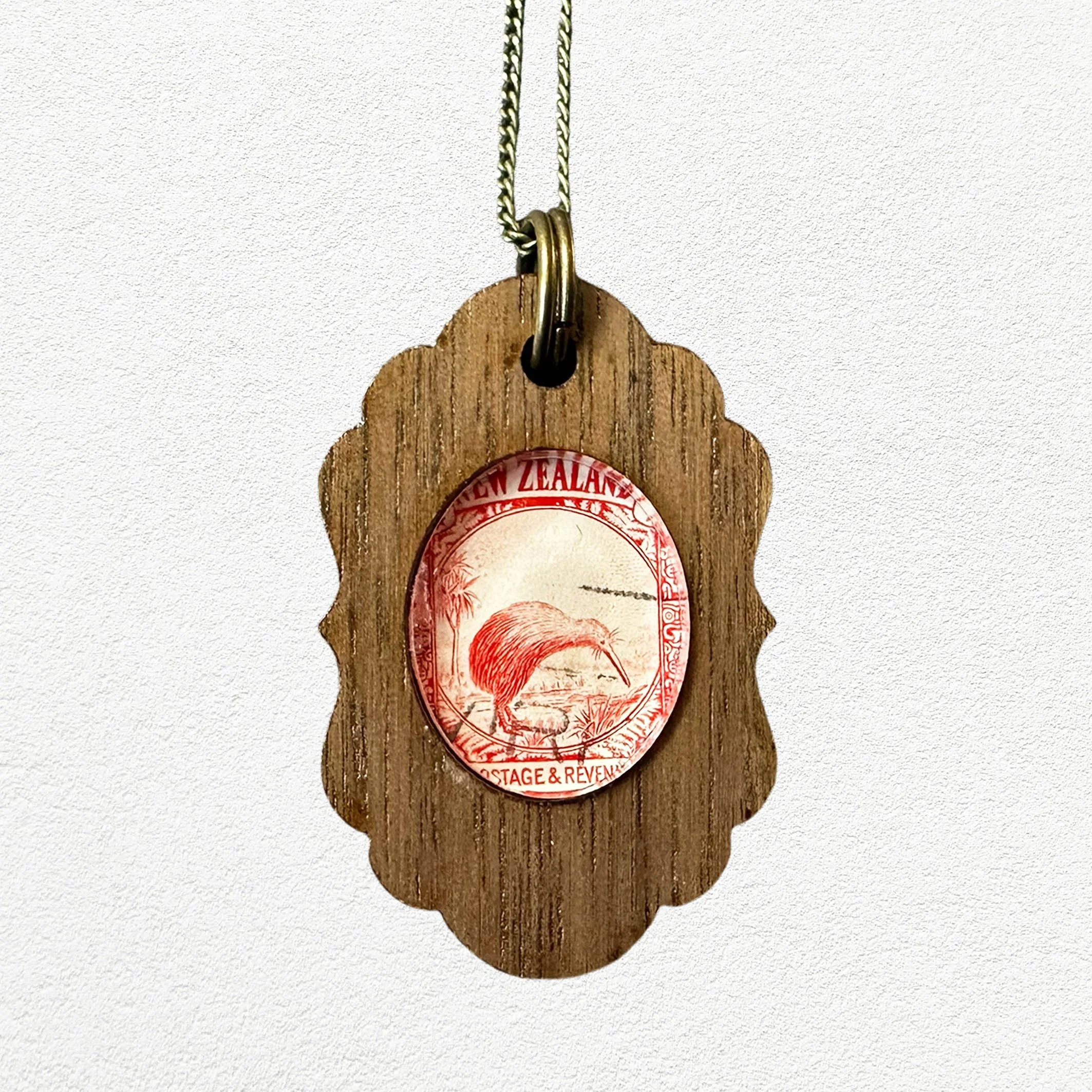 Stamp_necklace_oval_small_kiwiA1.jpg