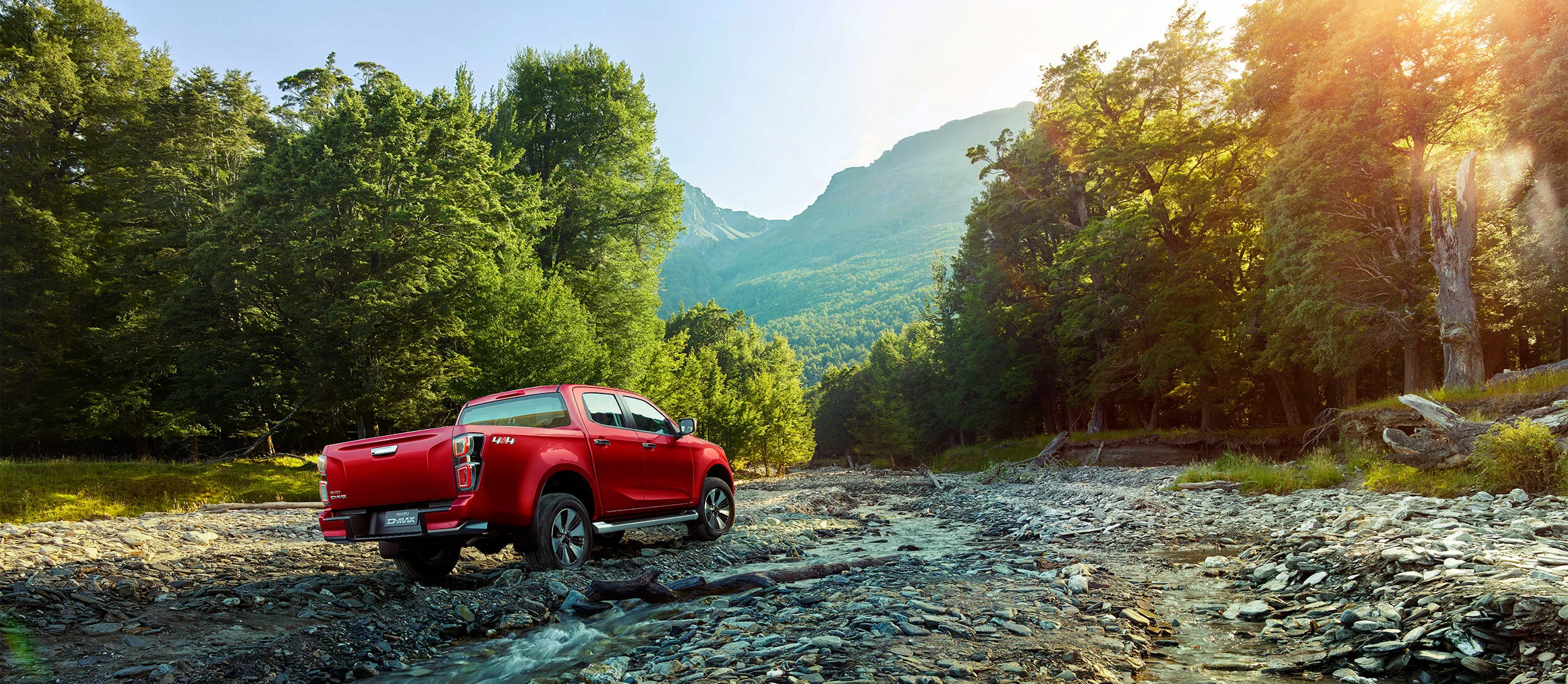 Erik Williamson Photographer | Automotive Photography | Isuzu | DMAX | Offroad rear