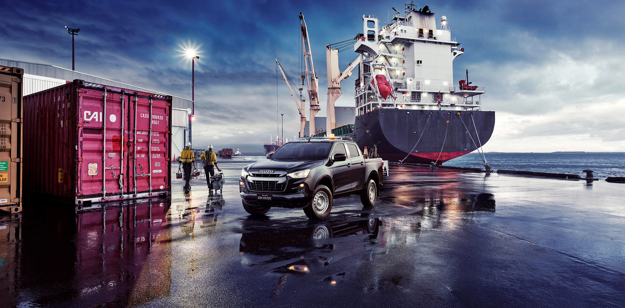 Erik Williamson Photographer | Automotive Photography | Isuzu | DMAX | docks